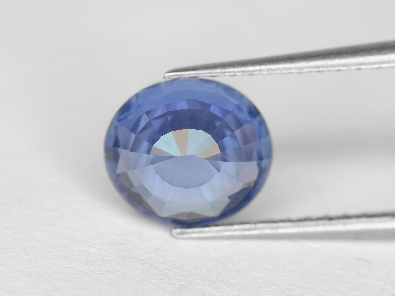 8800232-oval-lustrous-blue-igi-burma-natural-blue-sapphire-1.28-ct