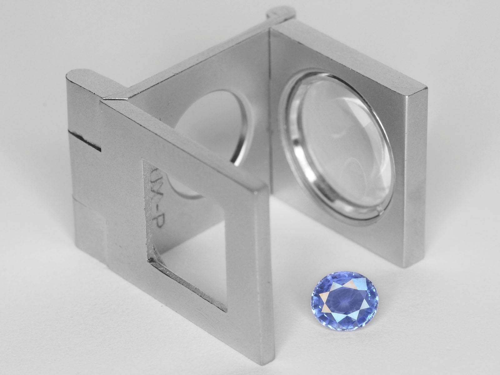 8800232-oval-lustrous-blue-igi-burma-natural-blue-sapphire-1.28-ct