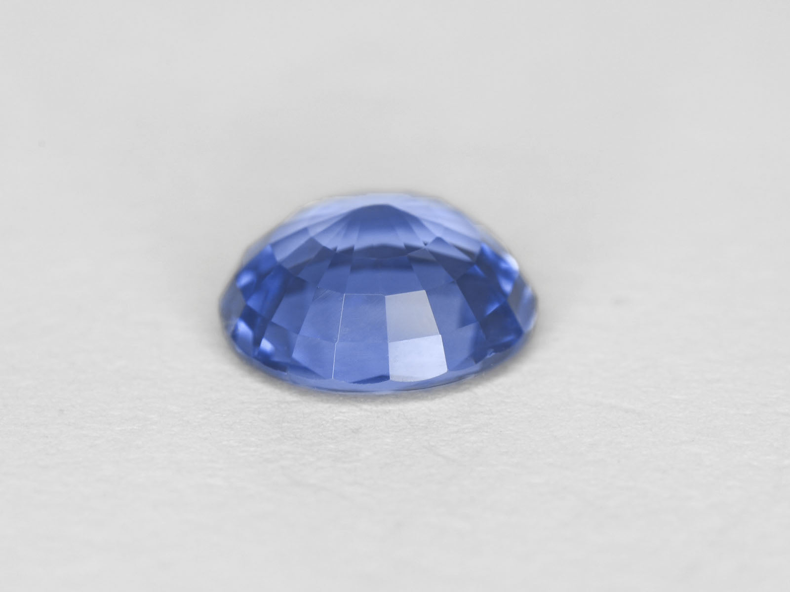 8800232-oval-lustrous-blue-igi-burma-natural-blue-sapphire-1.28-ct