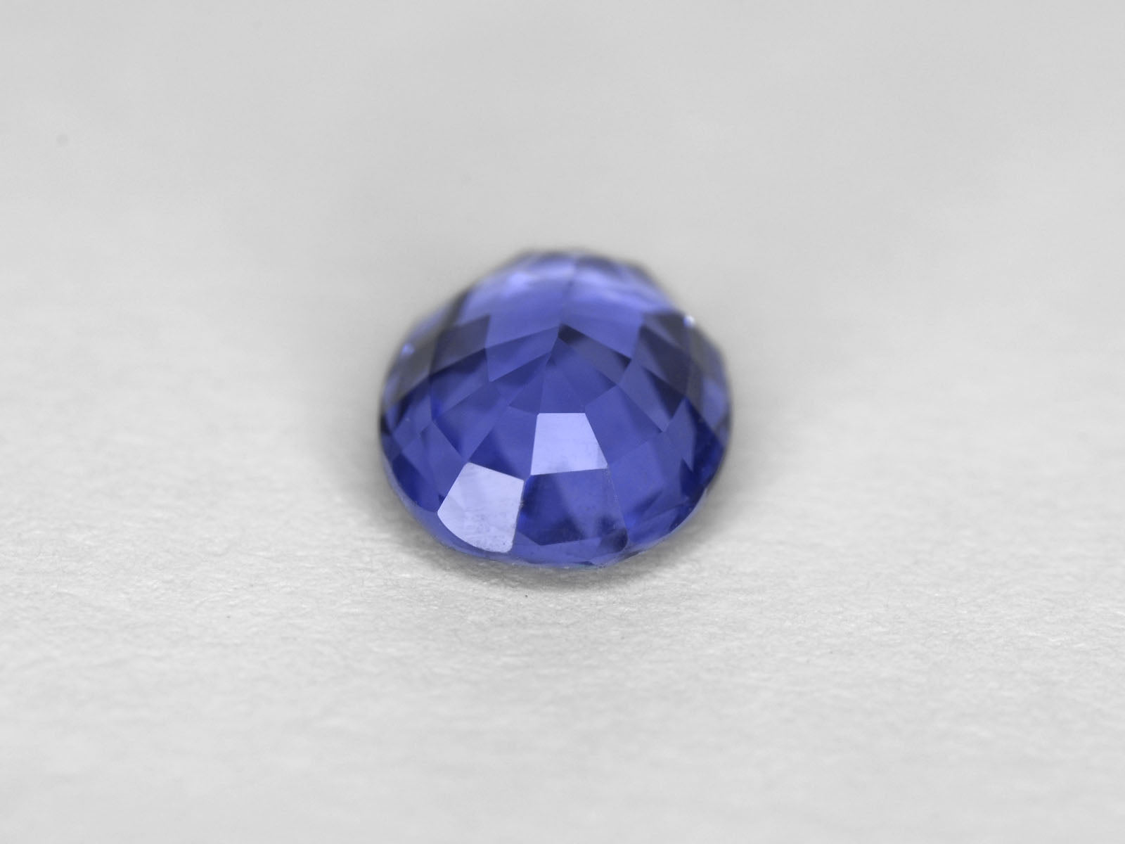 8800235-oval-intense-blue-igi-burma-natural-blue-sapphire-0.96-ct