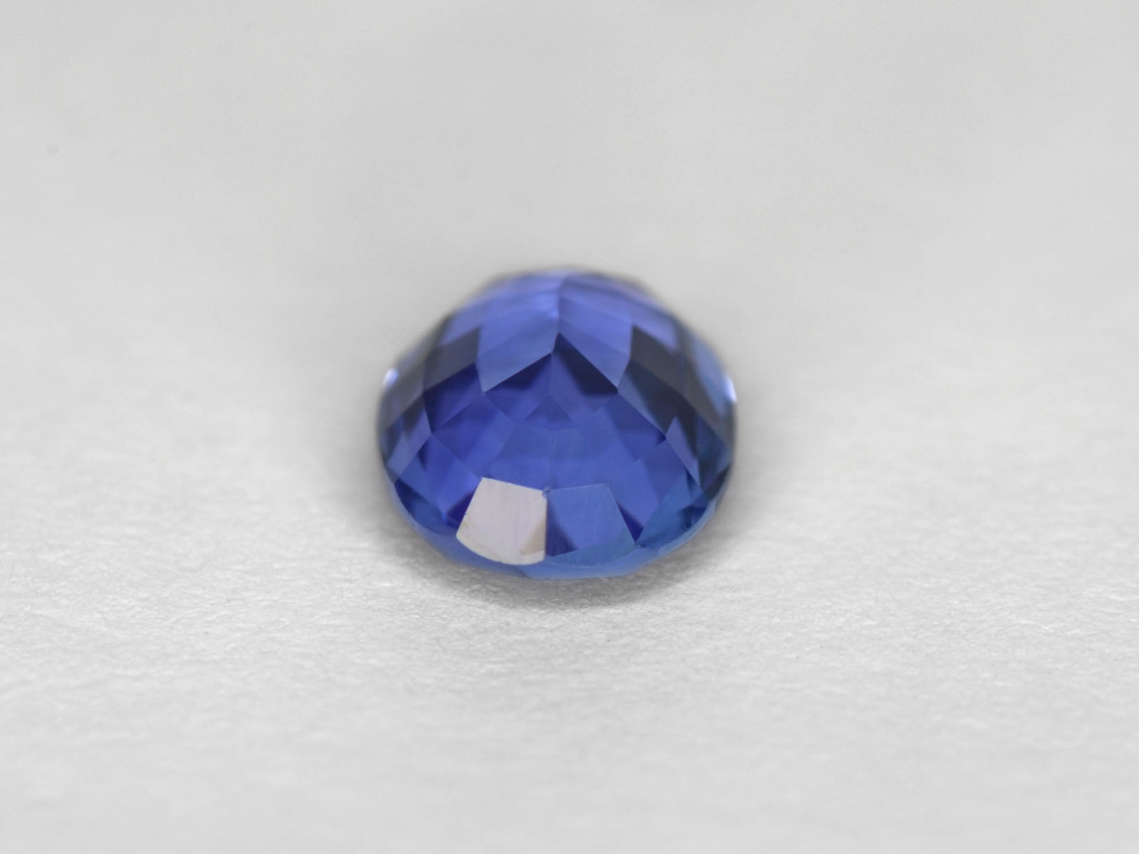 8800235-oval-intense-blue-igi-burma-natural-blue-sapphire-0.96-ct