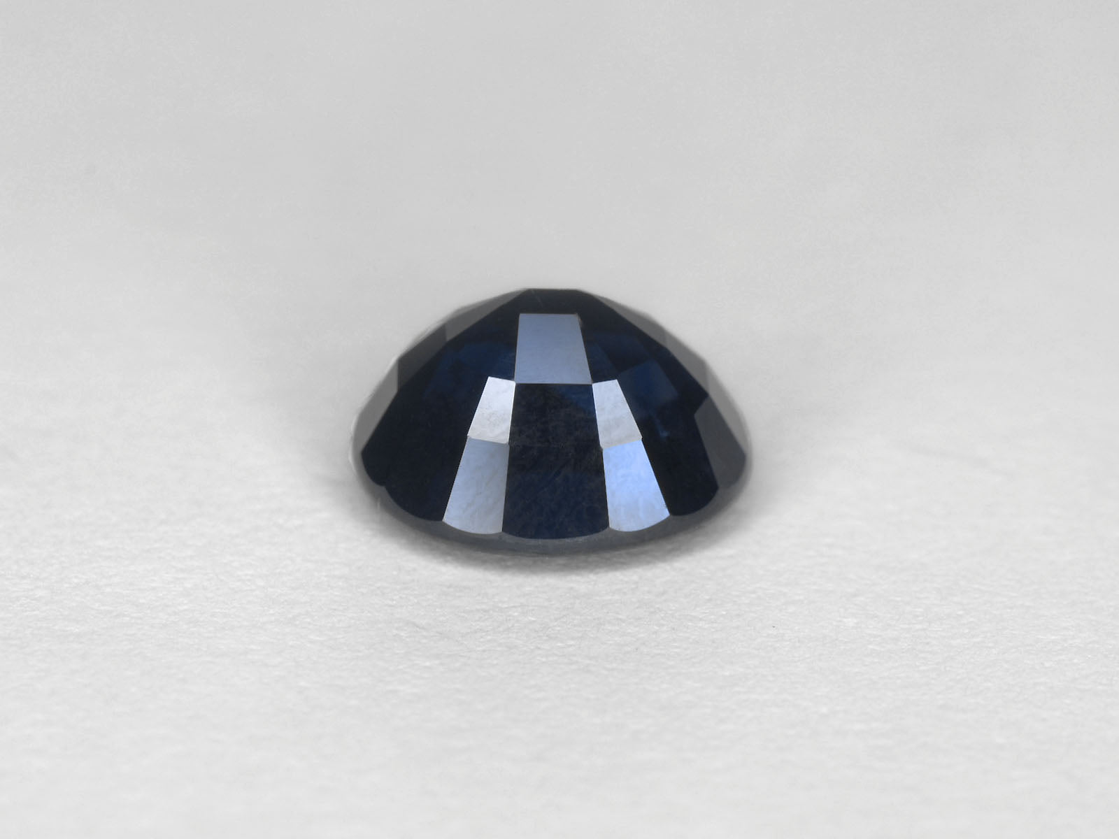8800236-oval-blackish-blue-grs-madagascar-natural-blue-sapphire-3.13-ct