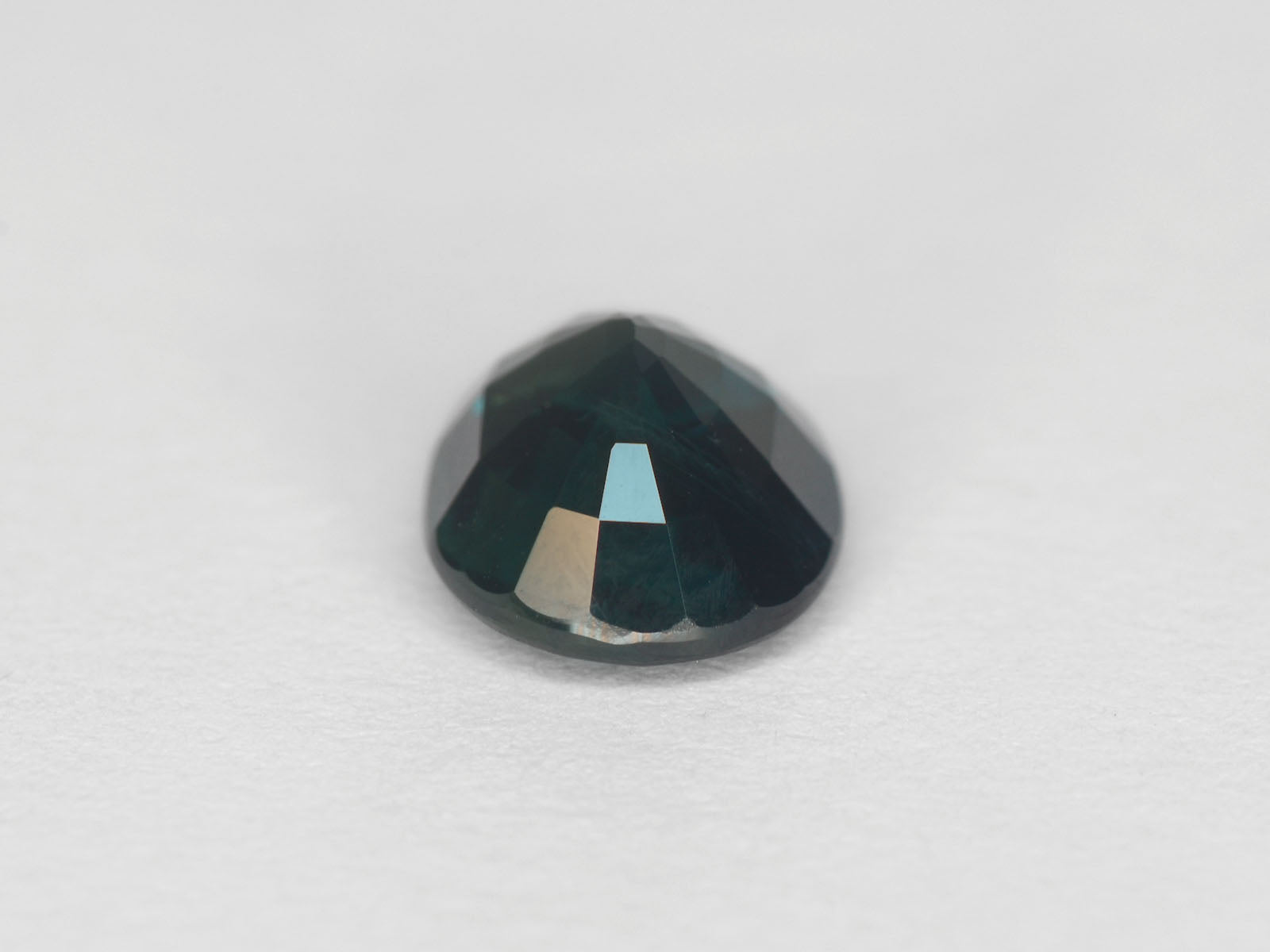 8800237-oval-dark-greenish-blue-grs-madagascar-natural-blue-sapphire-1.89-ct