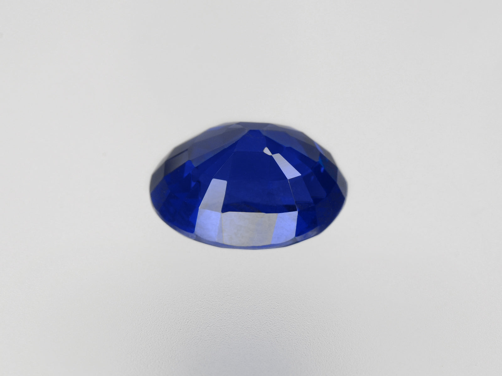 8800738-oval-rich-intense-royal-blue-gia-kashmir-natural-blue-sapphire-5.05-ct
