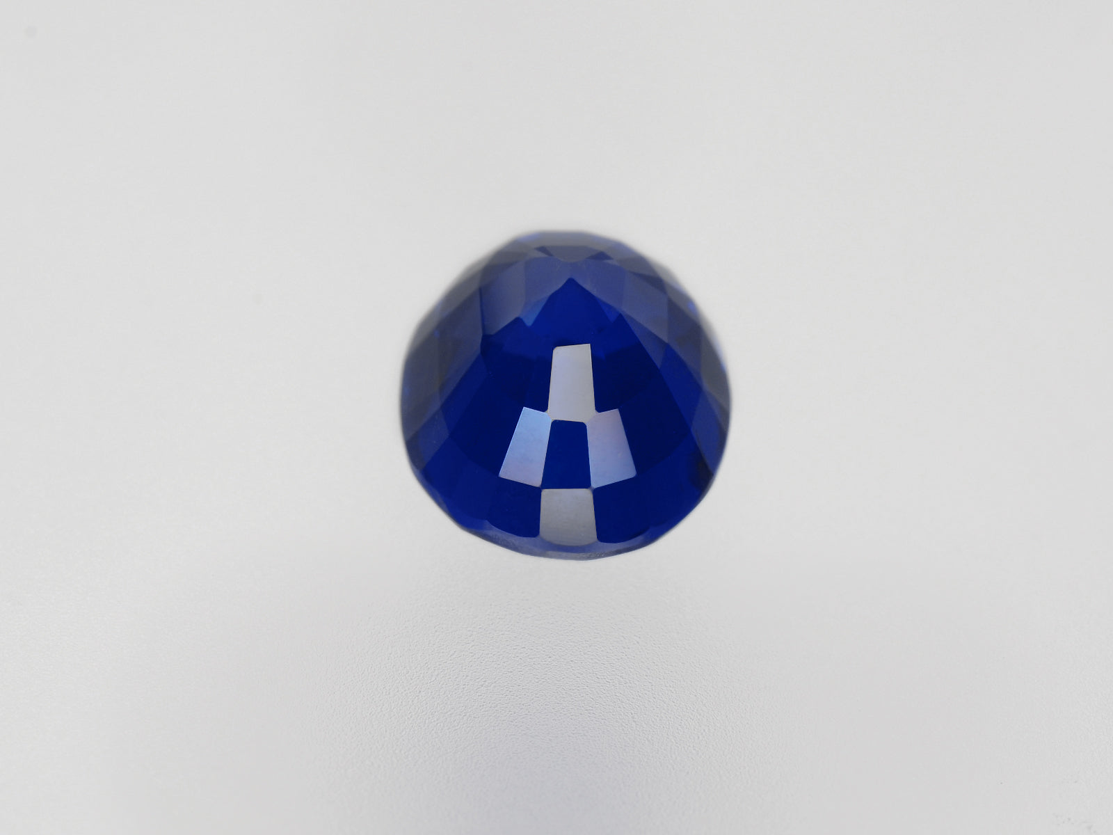 8800738-oval-rich-intense-royal-blue-gia-kashmir-natural-blue-sapphire-5.05-ct