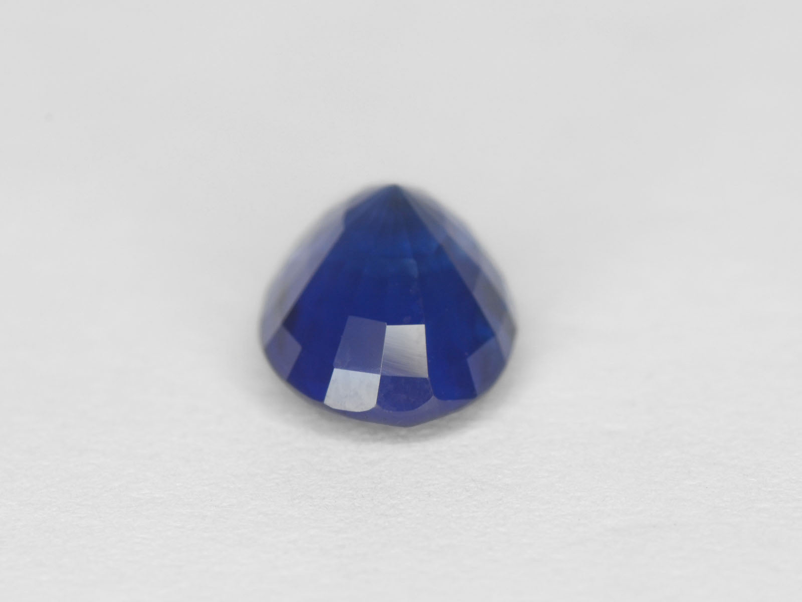 8800238-oval-rich-intense-cornflower-blue-gia-igi-sri-lanka-natural-blue-sapphire-2.04-ct