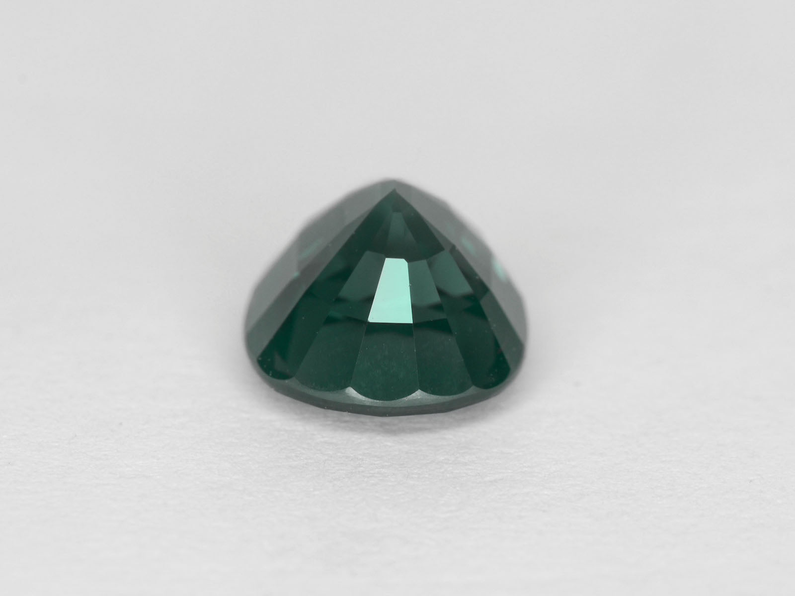 8800240-cushion-intense-greenish-blue-gia-igi-nigeria-natural-blue-sapphire-3.56-ct