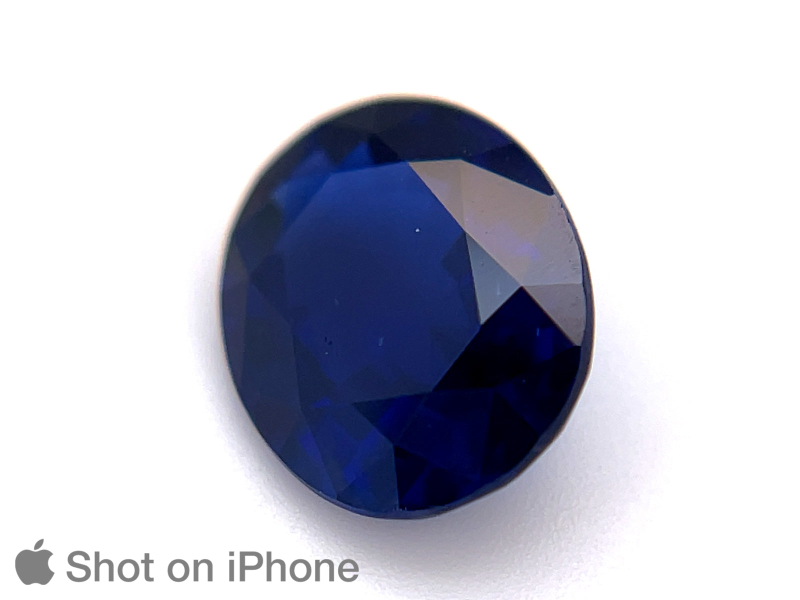 8800741-oval-deep-intense-royal-blue-gia-igi-kashmir-natural-blue-sapphire-3.48-ct