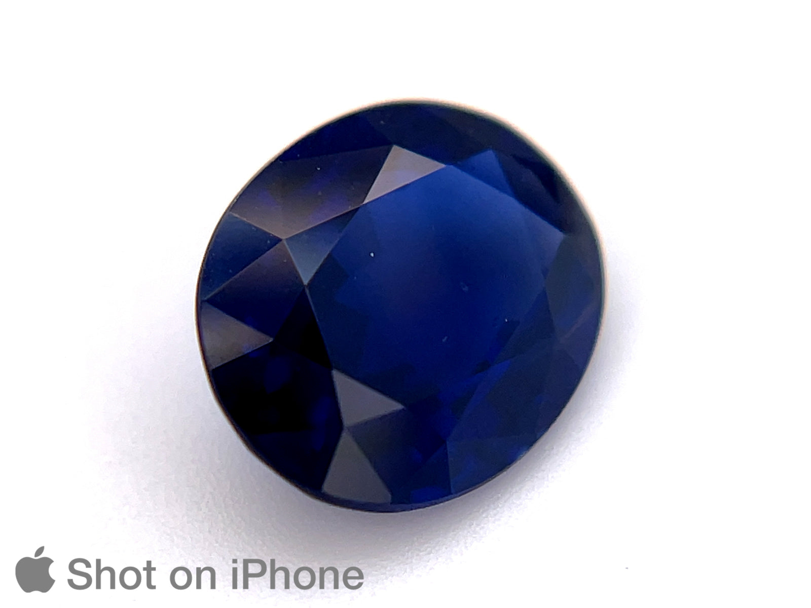 8800741-oval-deep-intense-royal-blue-gia-igi-kashmir-natural-blue-sapphire-3.48-ct