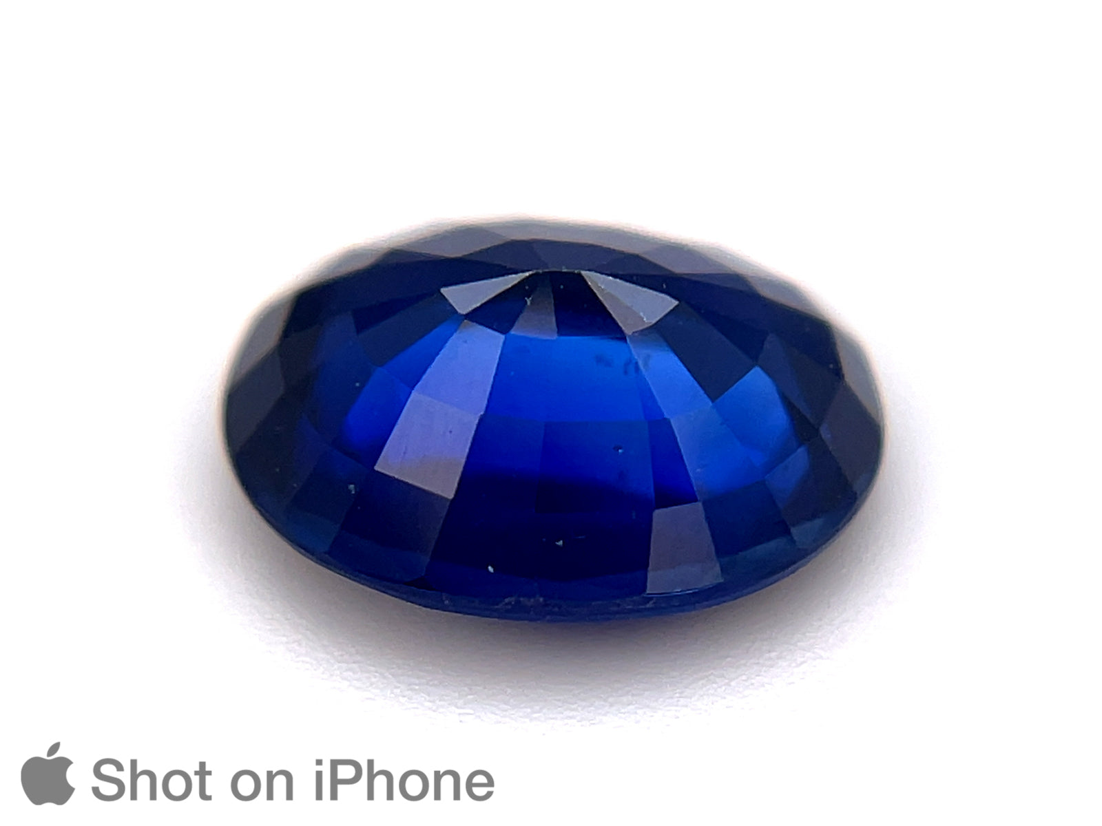 8800741-oval-deep-intense-royal-blue-gia-igi-kashmir-natural-blue-sapphire-3.48-ct