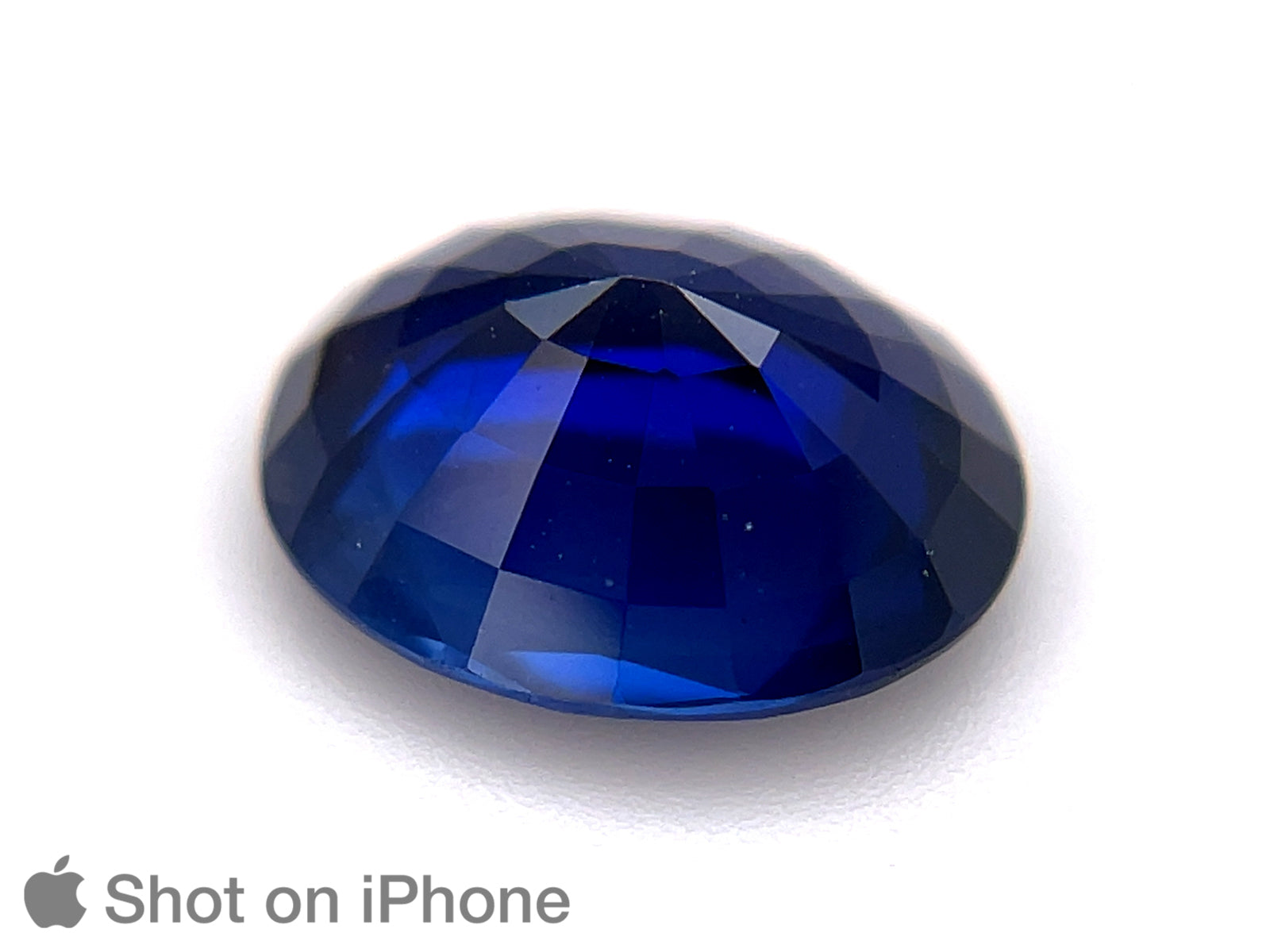 8800741-oval-deep-intense-royal-blue-gia-igi-kashmir-natural-blue-sapphire-3.48-ct