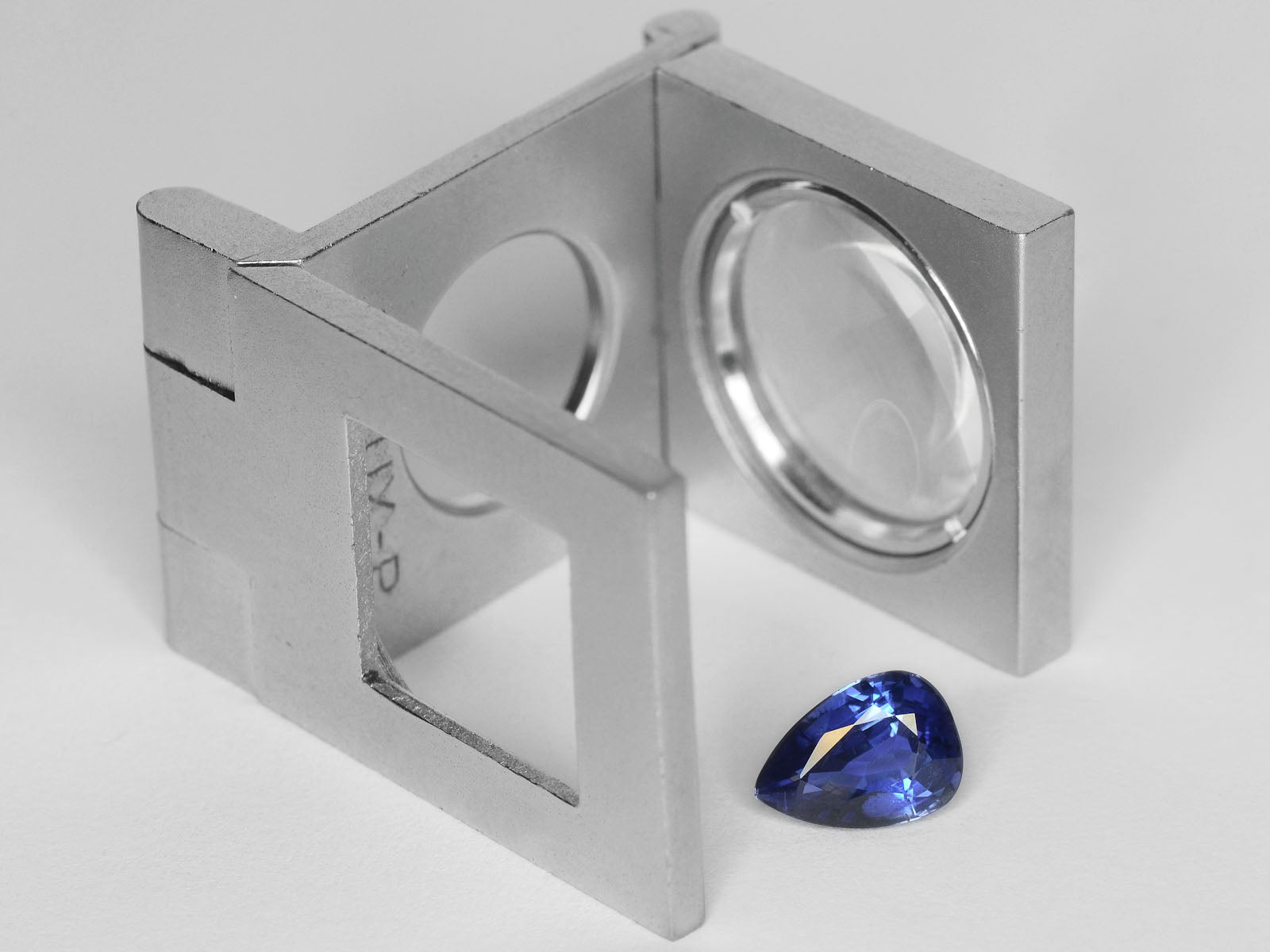 8800241-pear-royal-blue-grs-madagascar-natural-blue-sapphire-1.61-ct