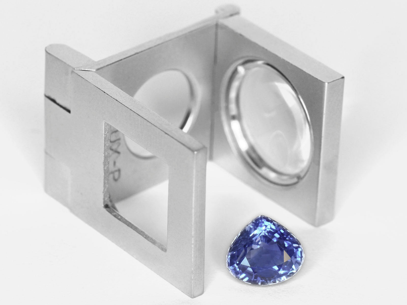 8800242-heart-lively-blue-gia-igi-madagascar-natural-blue-sapphire-3.89-ct