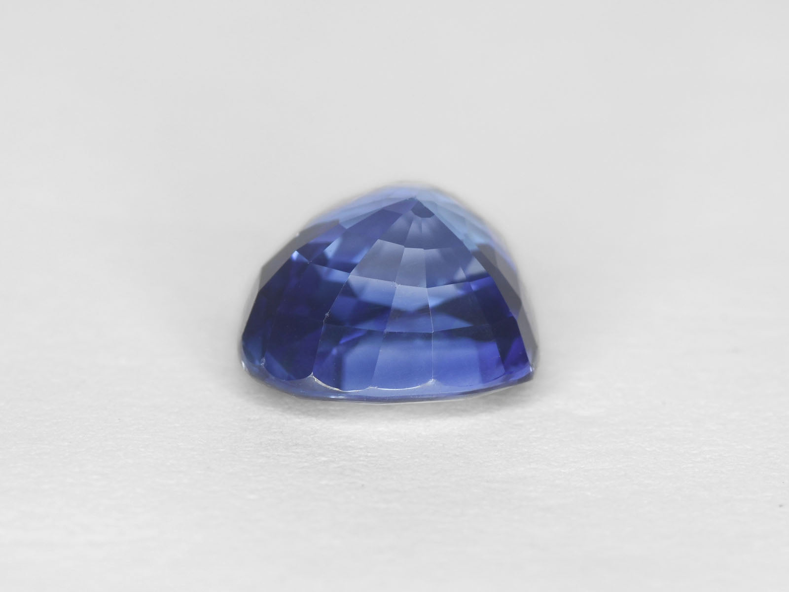 8800242-heart-lively-blue-gia-igi-madagascar-natural-blue-sapphire-3.89-ct
