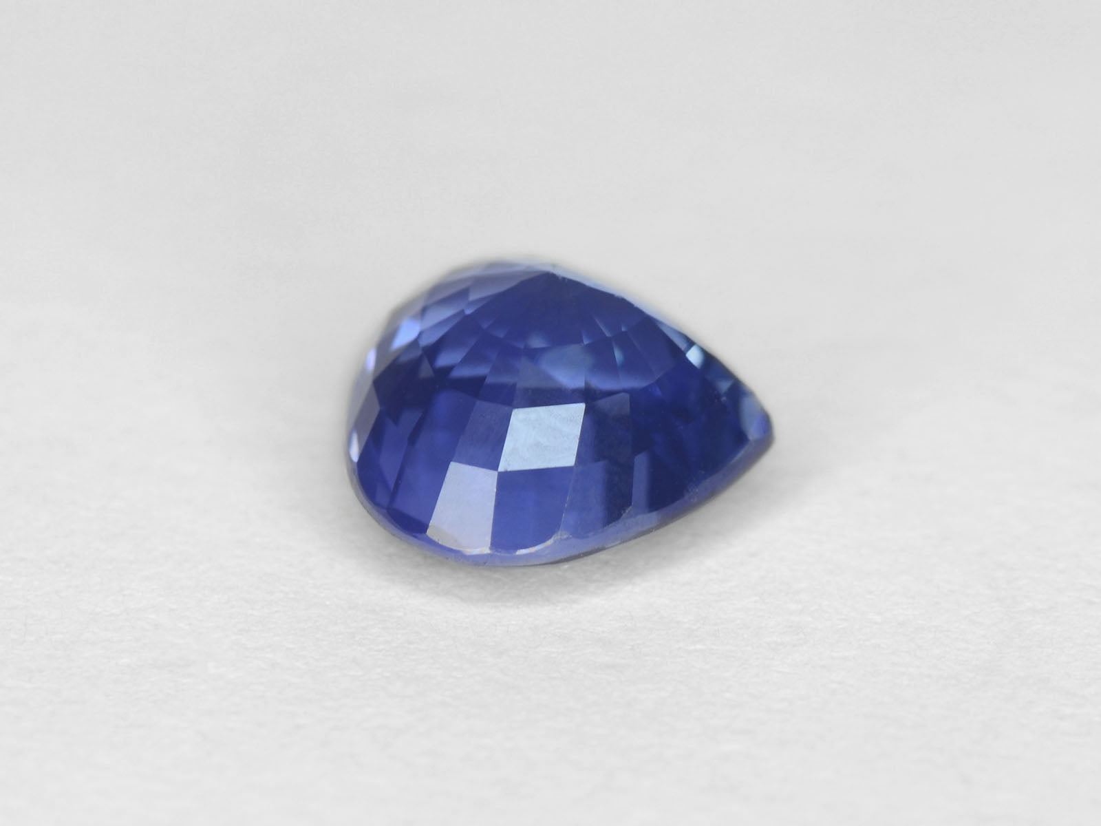 8800243-heart-lively-blue-gia-igi-madagascar-natural-blue-sapphire-3.01-ct