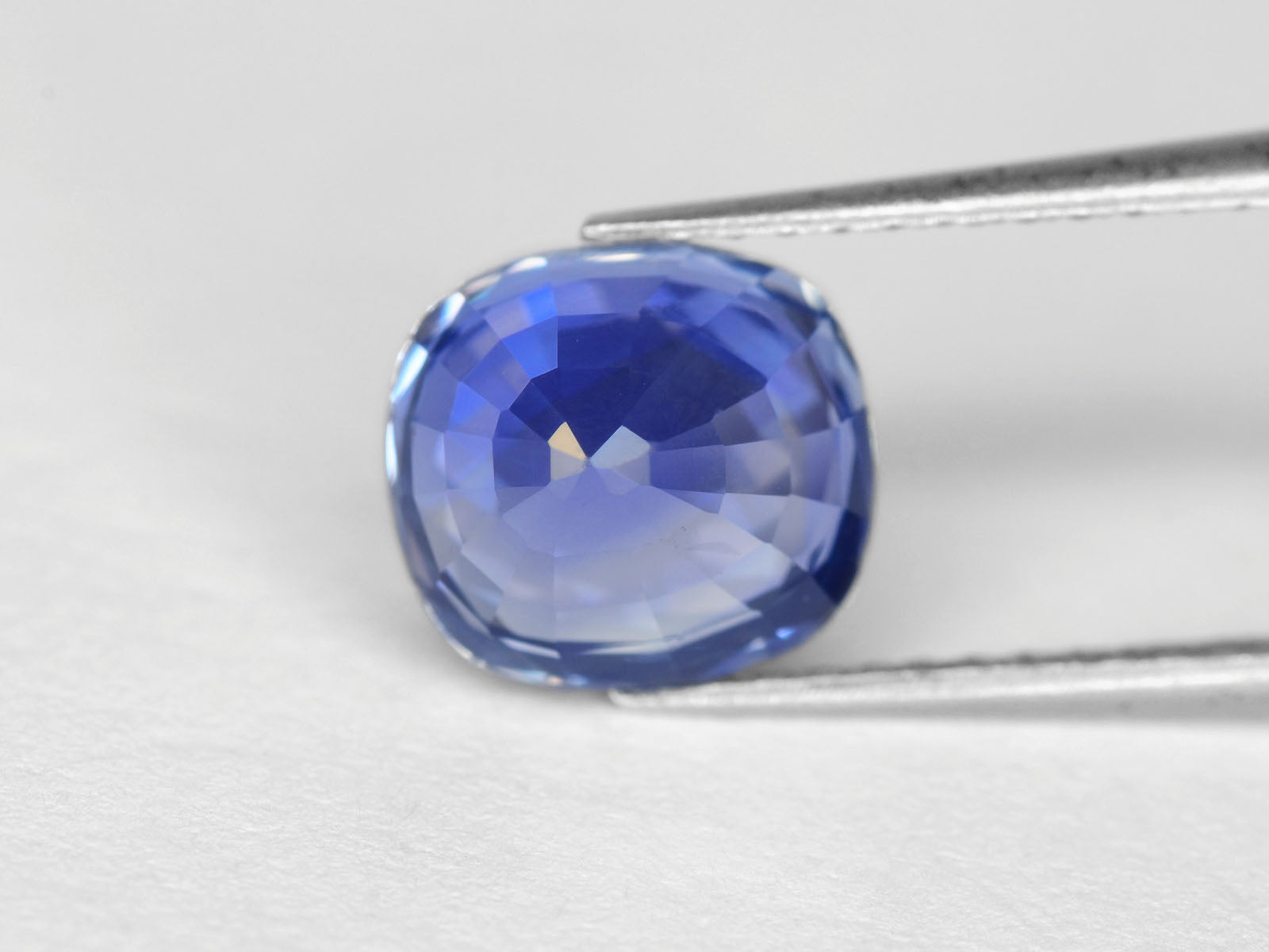 8800245-cushion-fiery-intense-blue-grs-madagascar-natural-blue-sapphire-2.12-ct