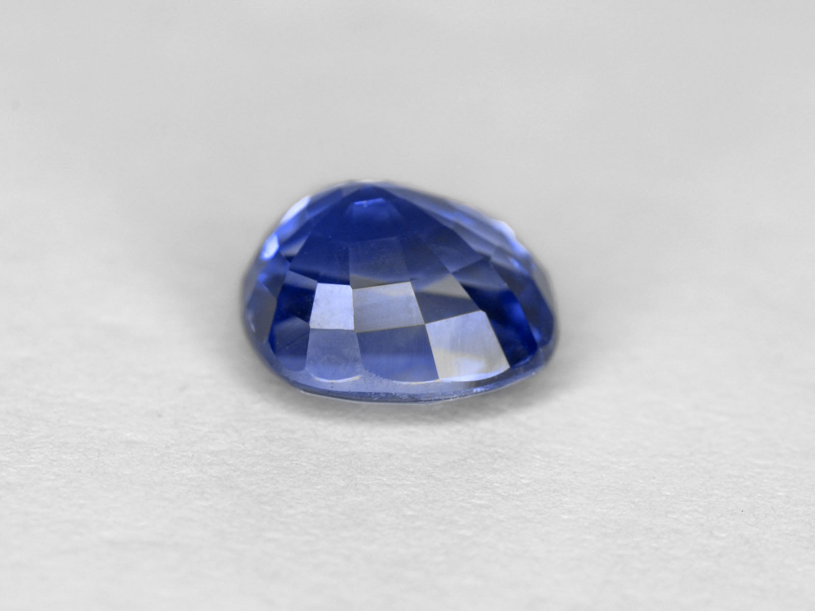 8800245-cushion-fiery-intense-blue-grs-madagascar-natural-blue-sapphire-2.12-ct