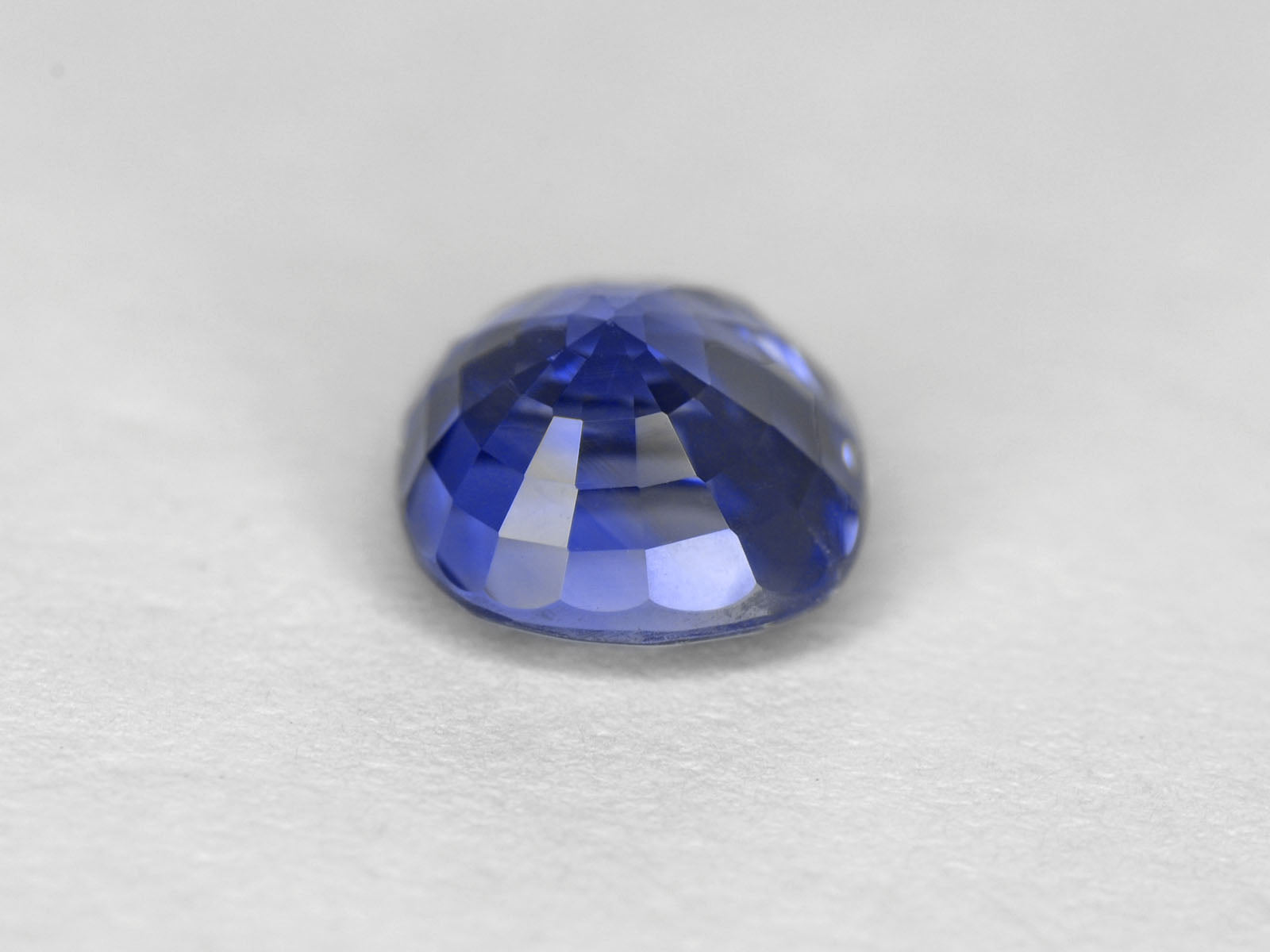 8800245-cushion-fiery-intense-blue-grs-madagascar-natural-blue-sapphire-2.12-ct