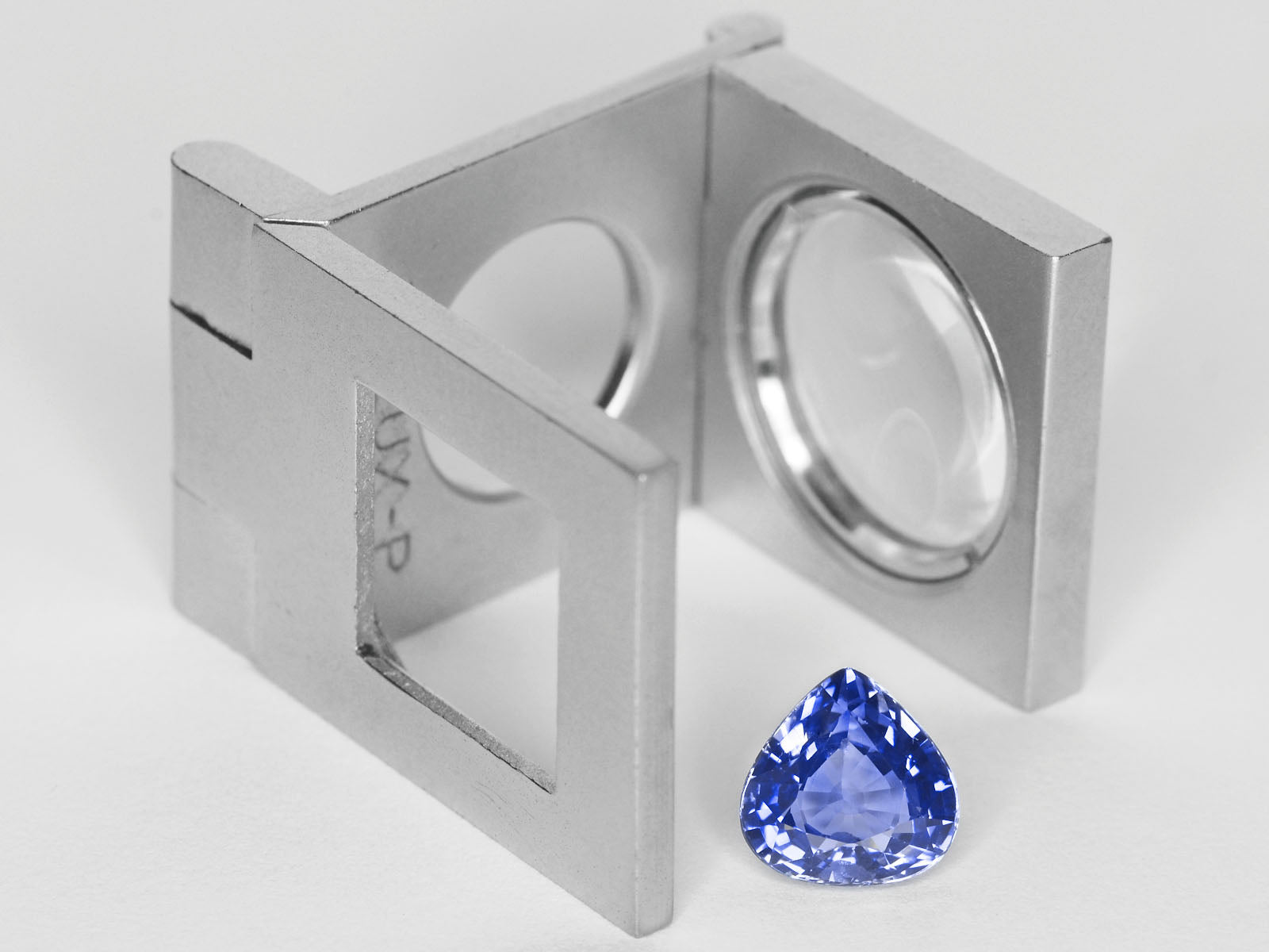 8800248-heart-fiery-intense-blue-grs-sri-lanka-natural-blue-sapphire-3.07-ct