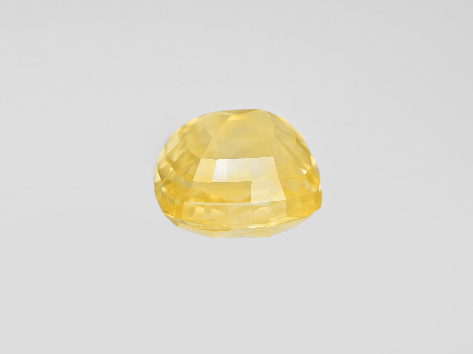 8801727-cushion-velvey-yellow-grs-sri-lanka-natural-yellow-sapphire-19.39-ct