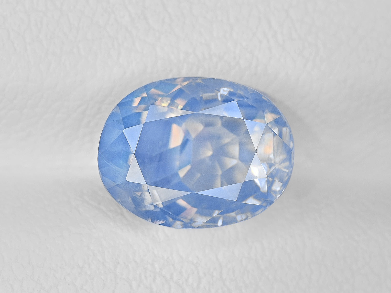 8801968-oval-velvety-pastel-blue-with-slight-yellowish-hue-gia-grs-igi-kashmir-natural-blue-sapphire-3.94-ct