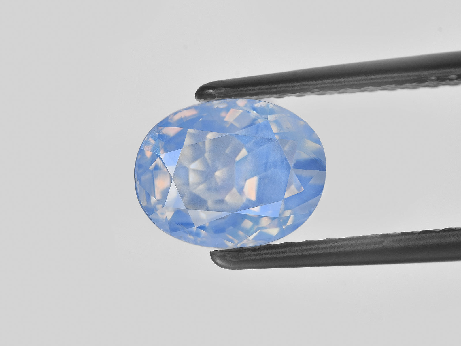 8801968-oval-velvety-pastel-blue-with-slight-yellowish-hue-gia-grs-igi-kashmir-natural-blue-sapphire-3.94-ct