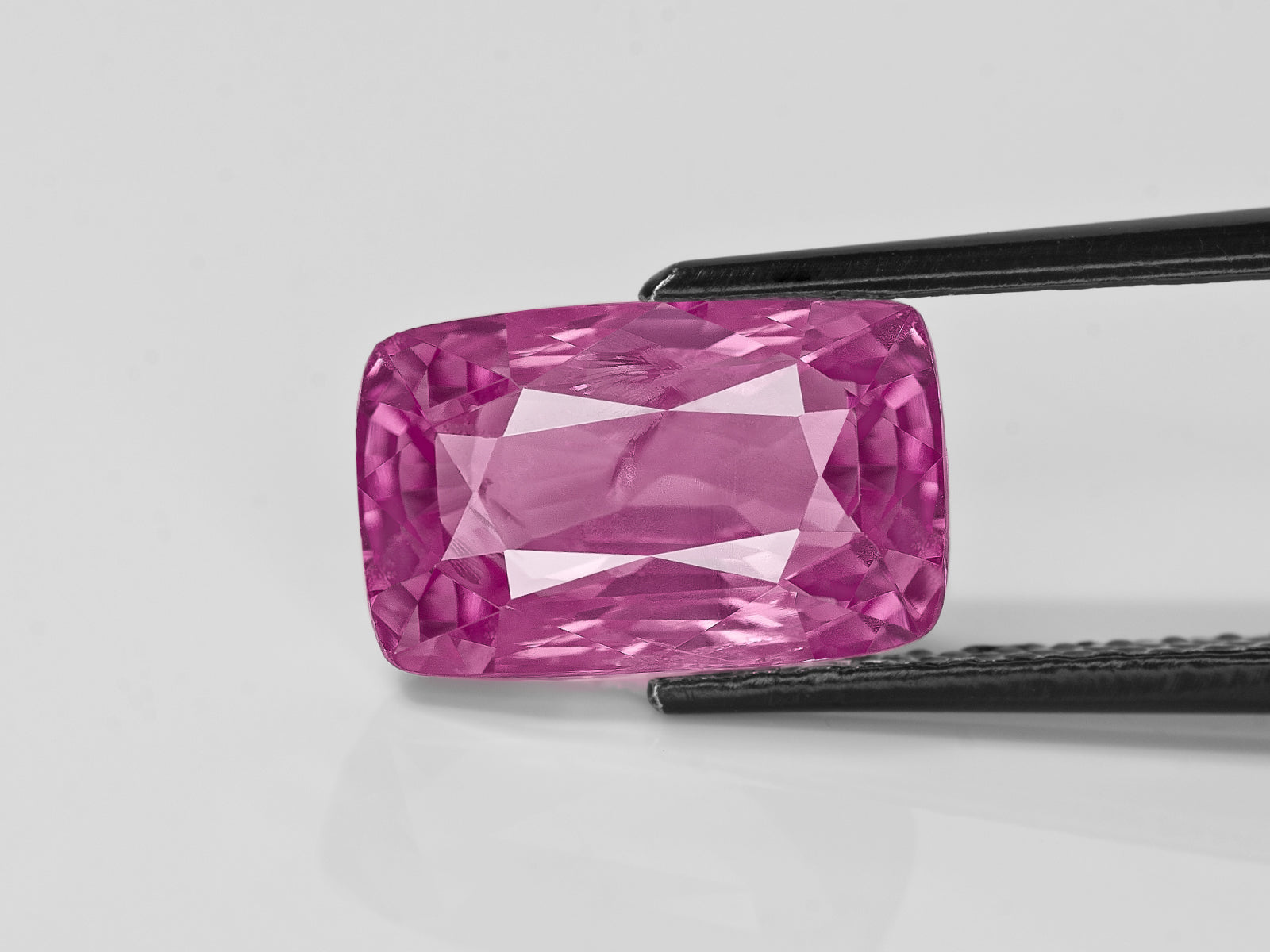 8803034-cushion-vivid-pink-grs-madagascar-natural-pink-sapphire-5.18-ct