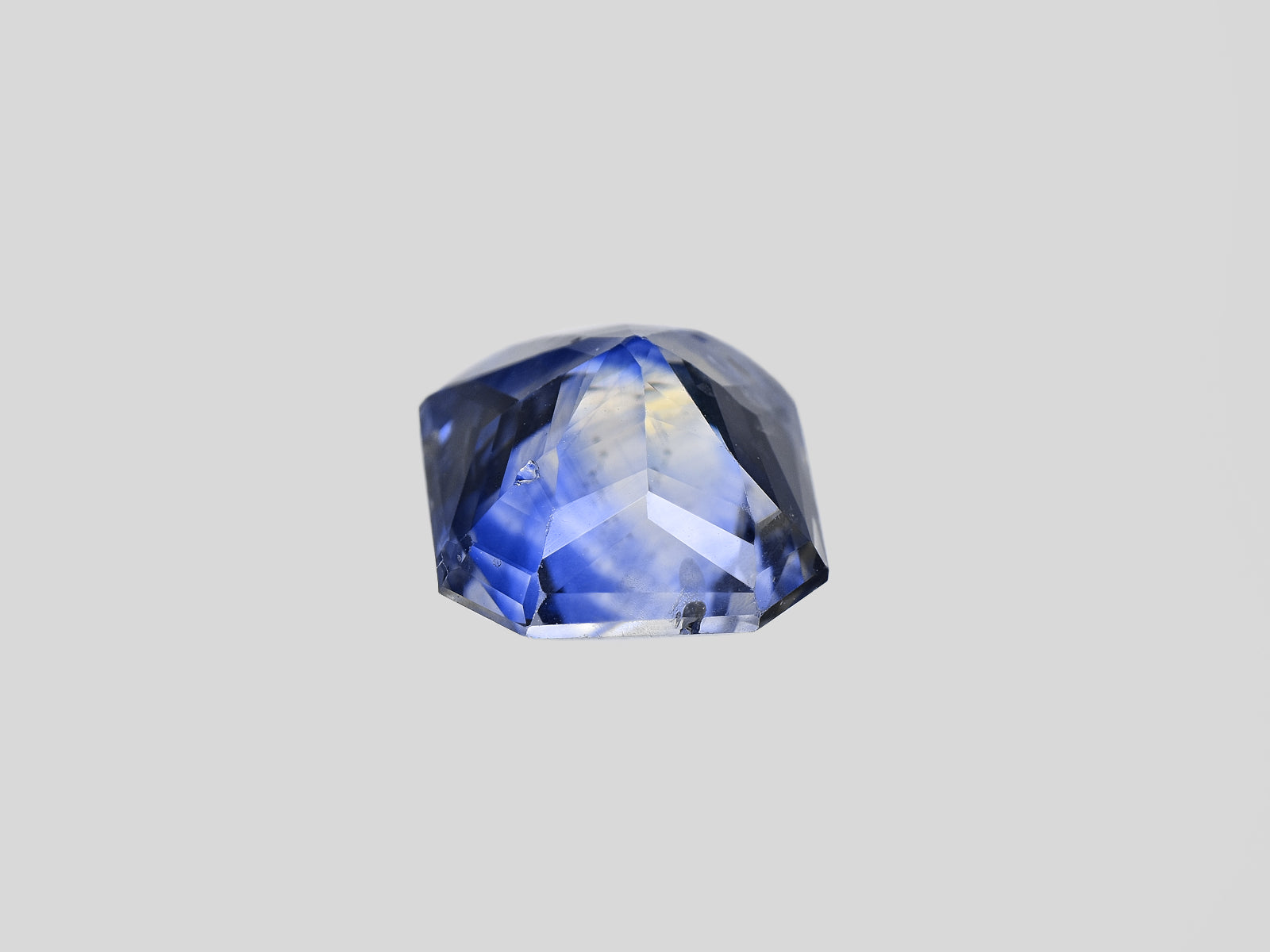 8801967-octagonal-royal-blue-&-yellow-bi-color-gia-grs-igi-kashmir-natural-other-fancy-sapphire-6.65-ct