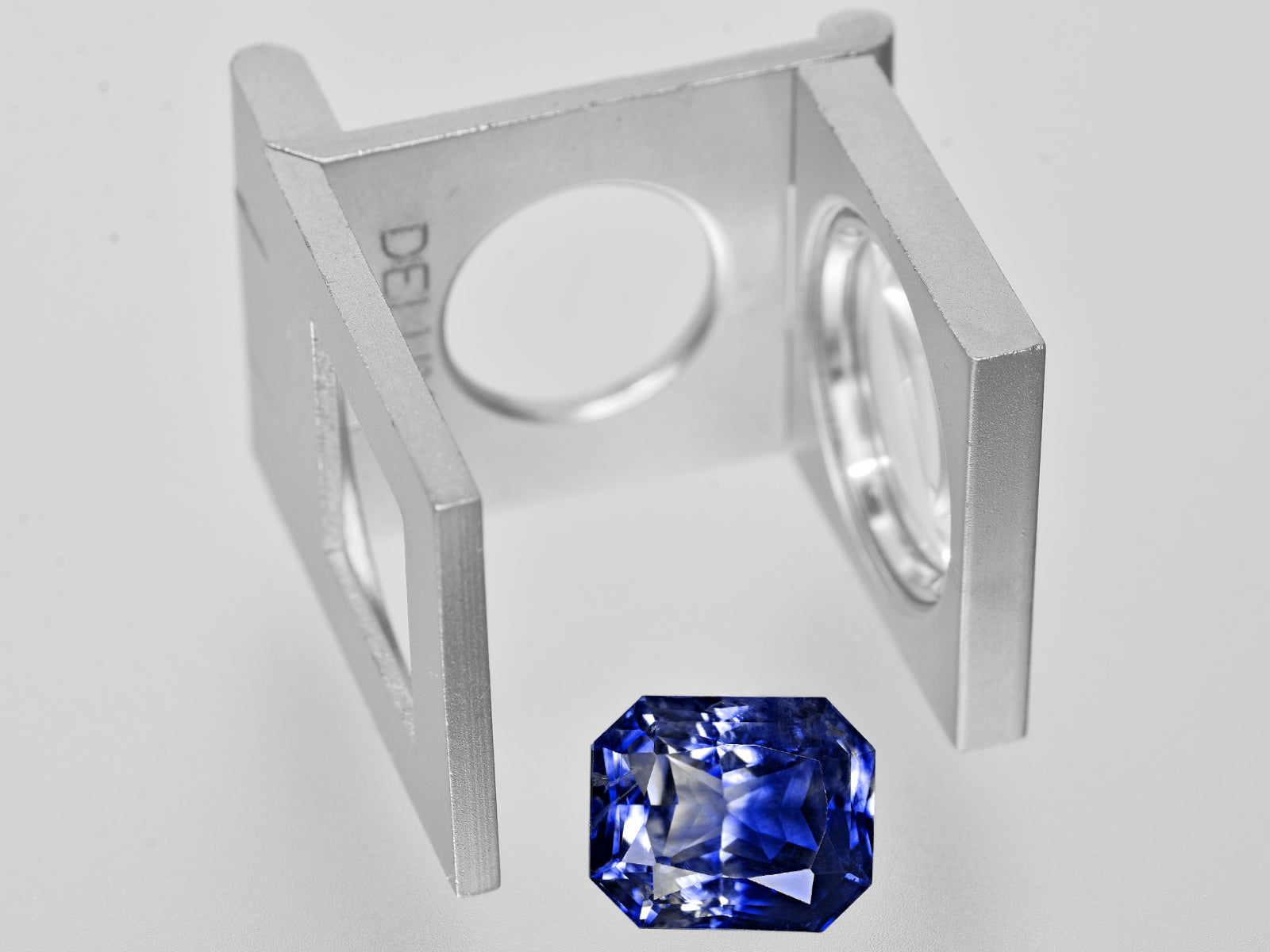 8801967-octagonal-royal-blue-&-yellow-bi-color-gia-grs-igi-kashmir-natural-other-fancy-sapphire-6.65-ct