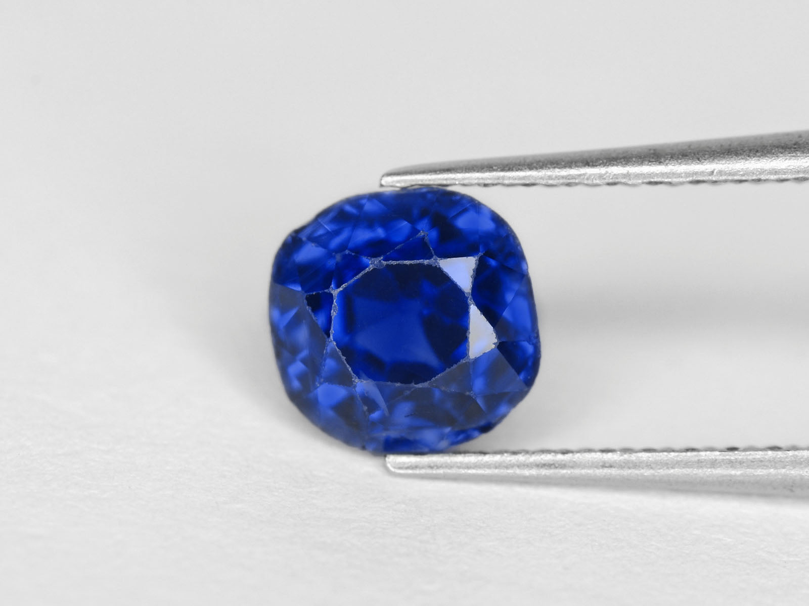 8800250-cushion-rich-velvety-royal-blue-gia-cambodia-natural-blue-sapphire-0.84-ct