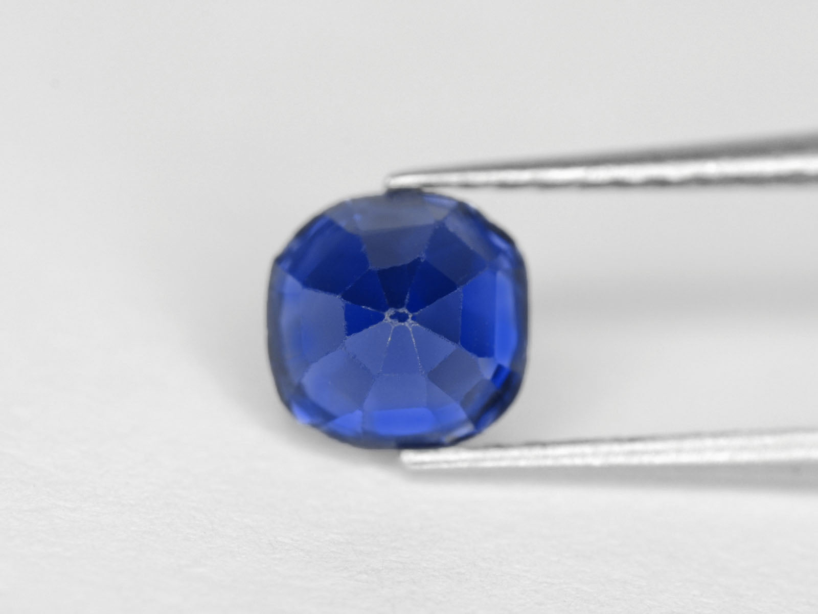 8800250-cushion-rich-velvety-royal-blue-gia-cambodia-natural-blue-sapphire-0.84-ct