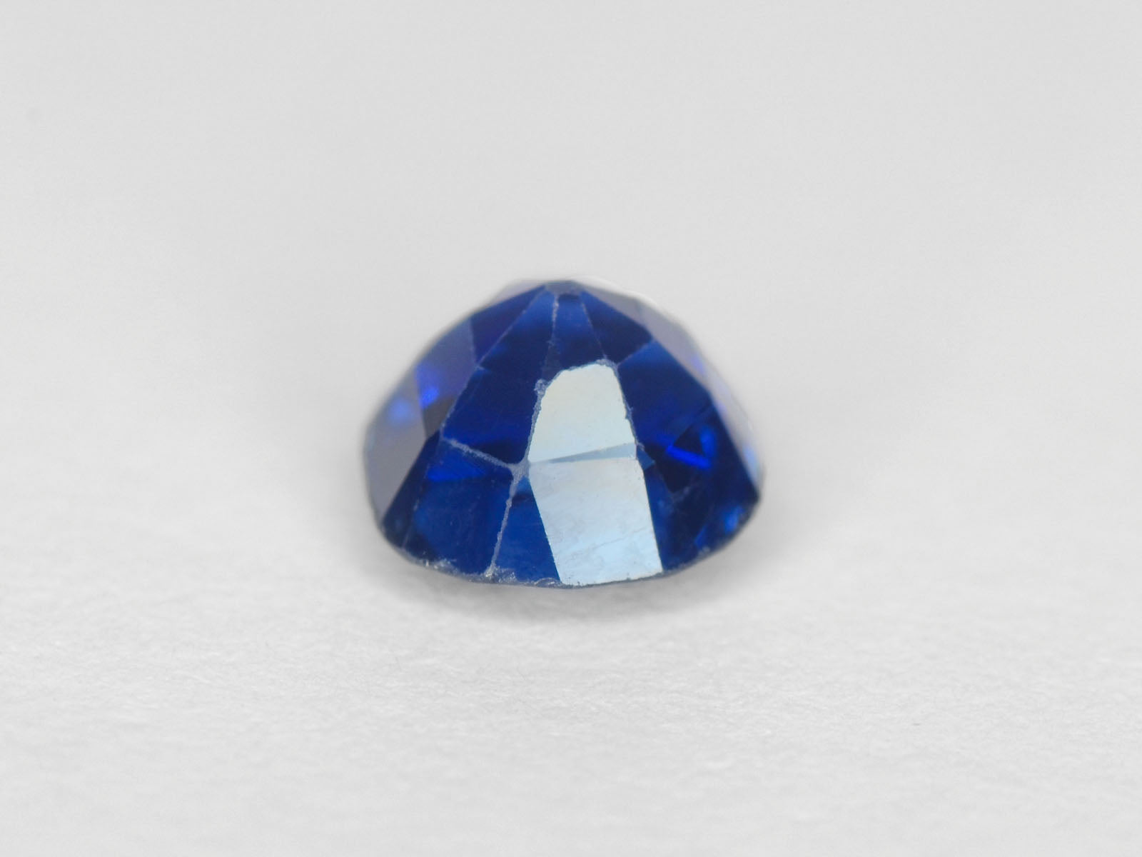 8800250-cushion-rich-velvety-royal-blue-gia-cambodia-natural-blue-sapphire-0.84-ct