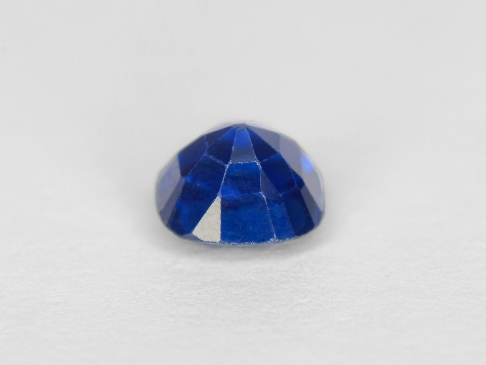 8800250-cushion-rich-velvety-royal-blue-gia-cambodia-natural-blue-sapphire-0.84-ct