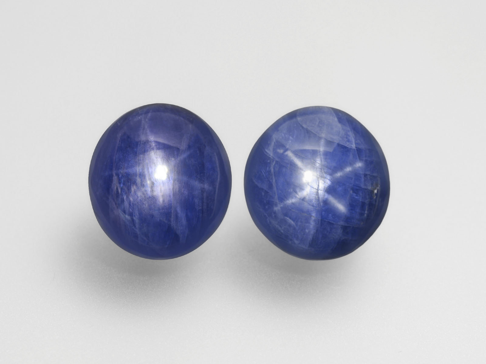 8800307-cabochon-deep-blue-grs-burma-natural-blue-star-sapphire-127.72-ct