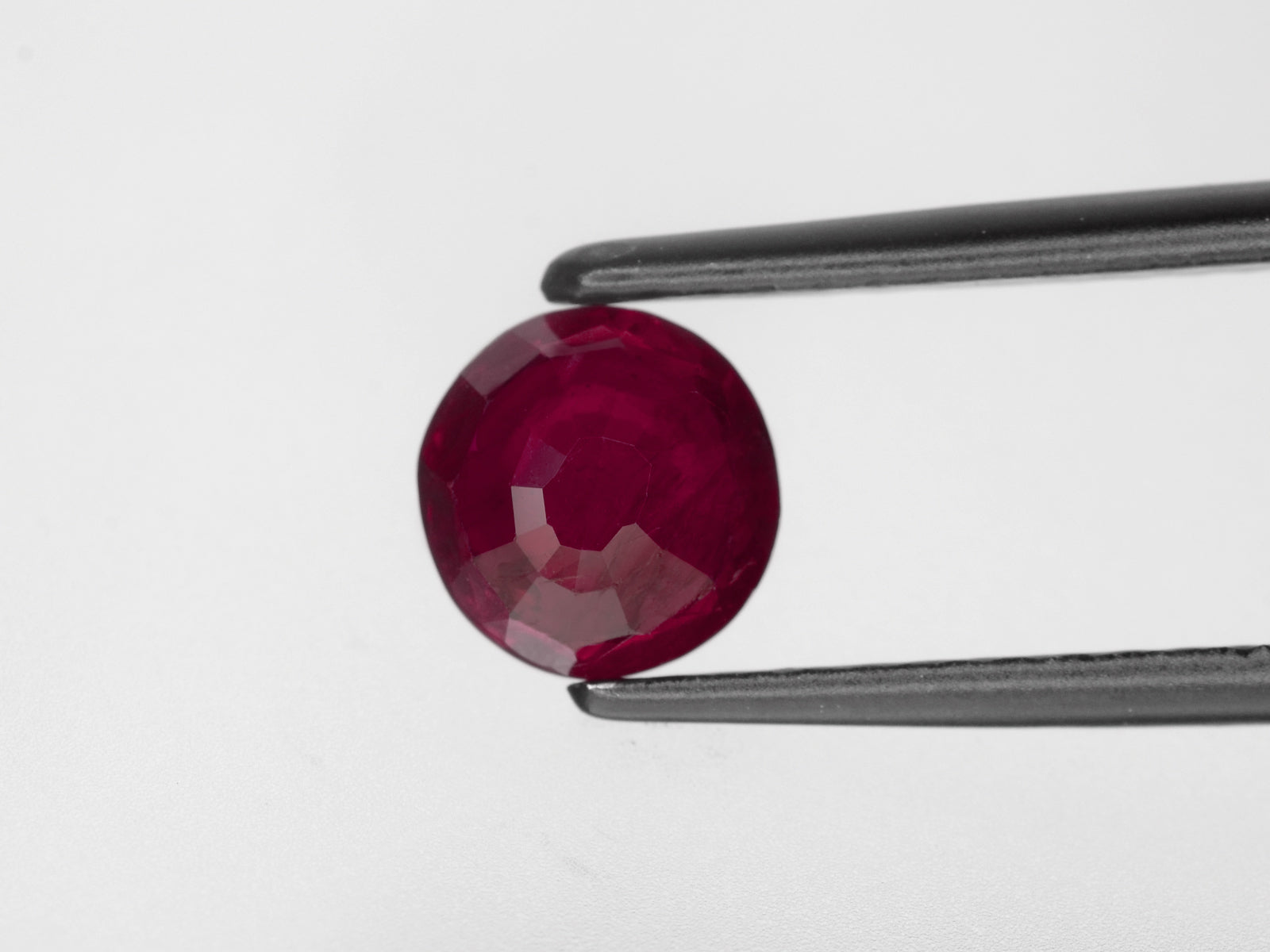 8800719-round-pigeon-blood-red-grs-burma-natural-ruby-1.23-ct