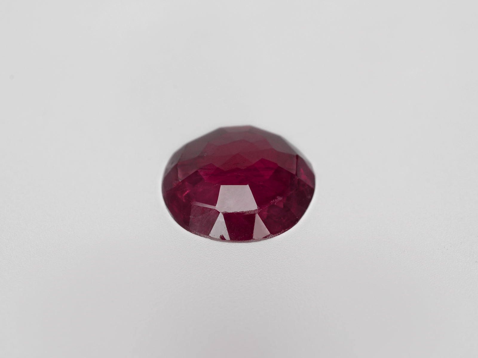 8800719-round-pigeon-blood-red-grs-burma-natural-ruby-1.23-ct