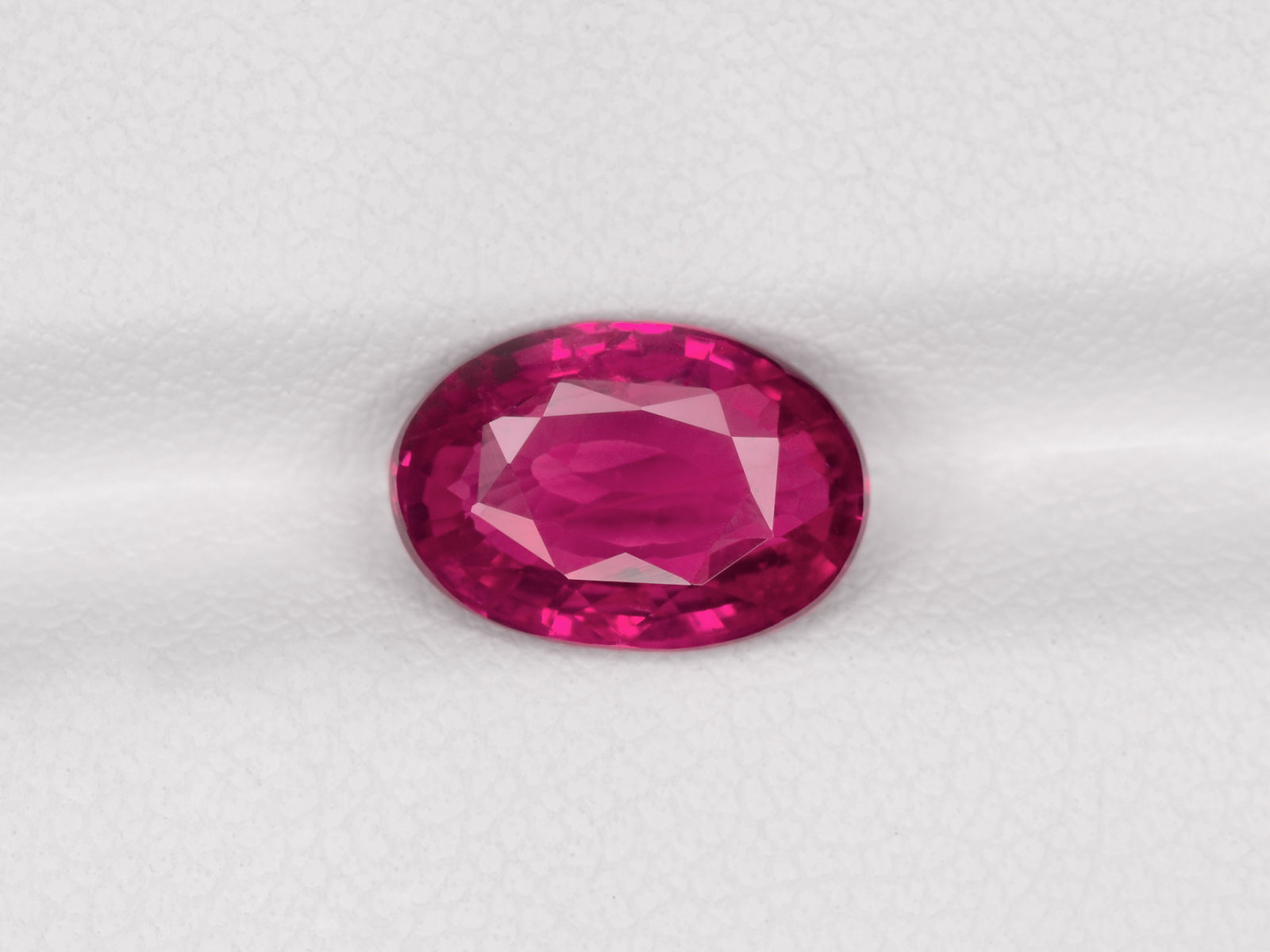 8800724-oval-lively-pinkish-red-grs-mozambique-natural-ruby-2.51-ct