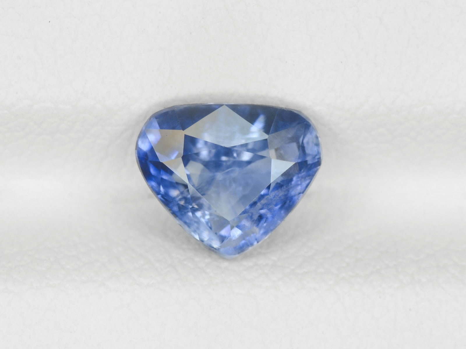 8800251-heart-blue-color-zoning-gia-kashmir-natural-blue-sapphire-1.45-ct