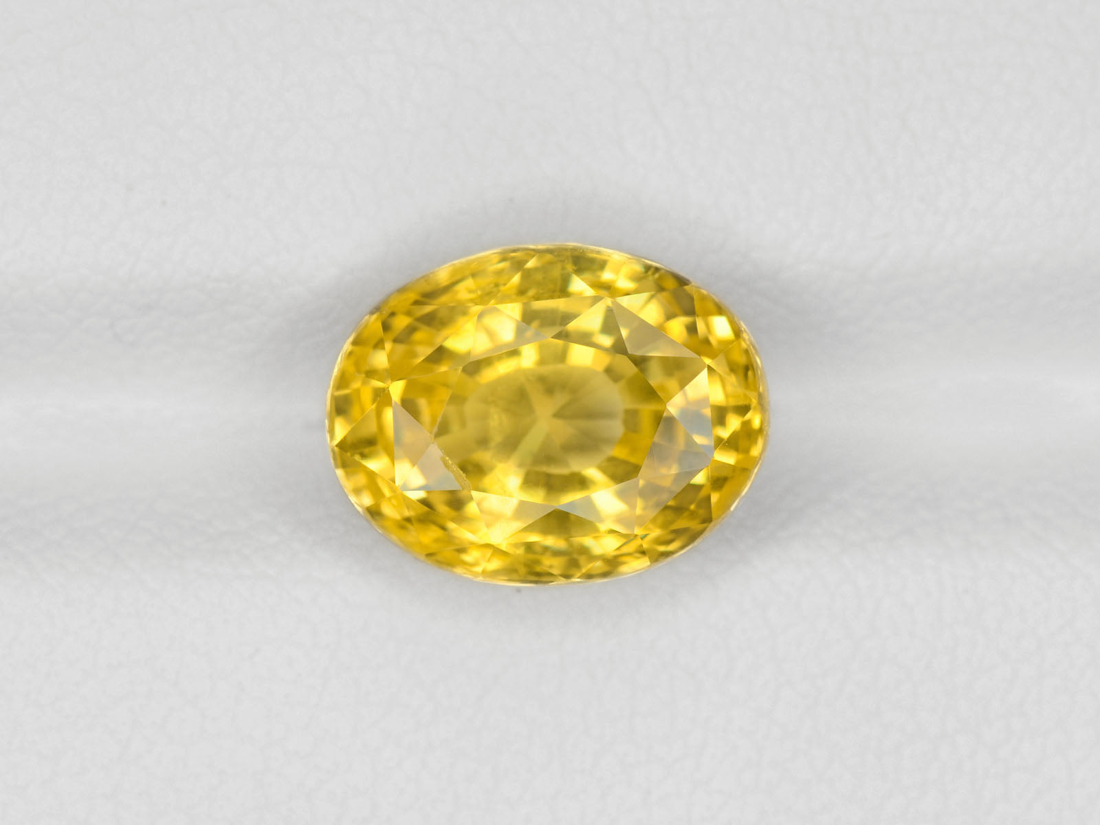 8800269-oval-fiery-golden-yellow-grs-sri-lanka-natural-yellow-sapphire-5.72-ct