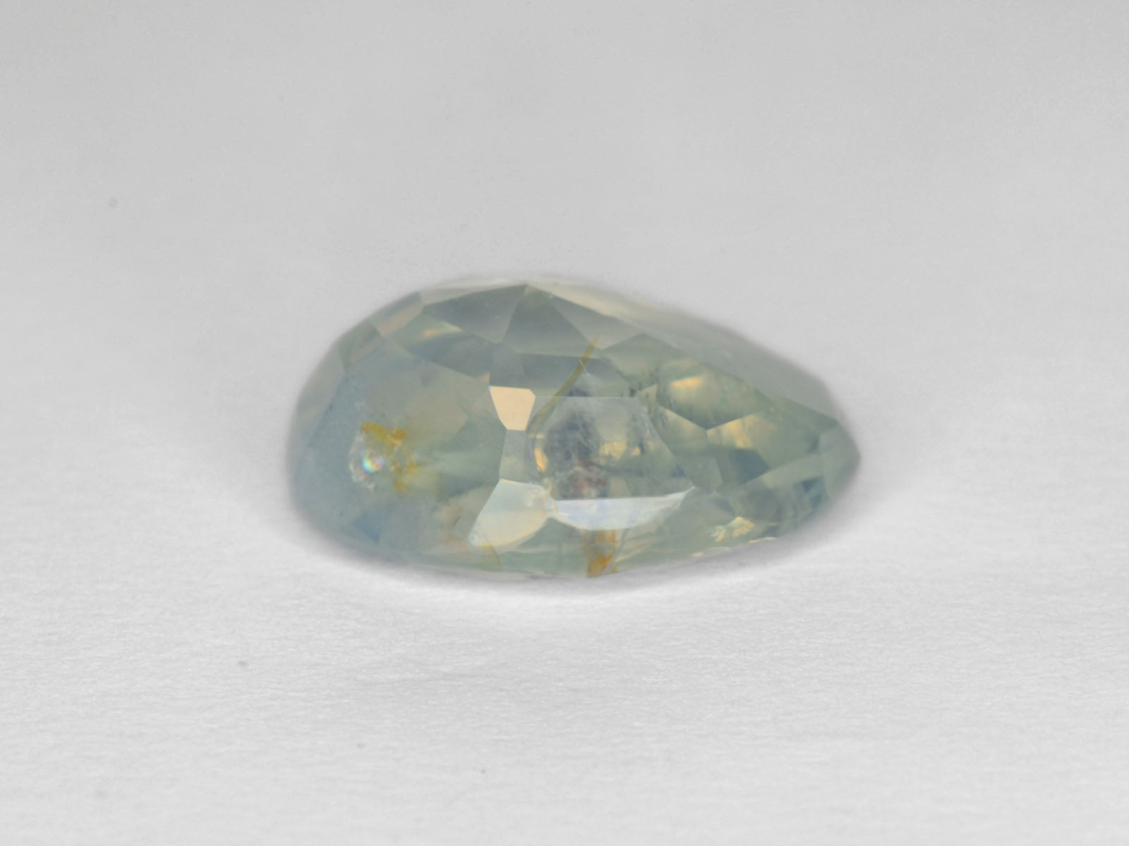 8800252-oval-pastel-greenish-yellowish-blue-gia-grs-igi-sri-lanka-natural-blue-sapphire-25.38-ct