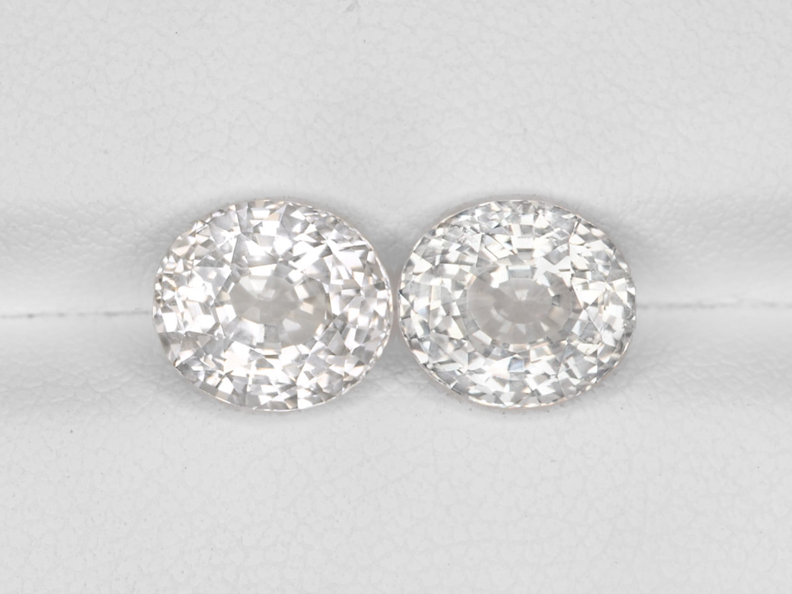 8800735-oval-colorless-grs-sri-lanka-natural-white-sapphire-6.14-ct