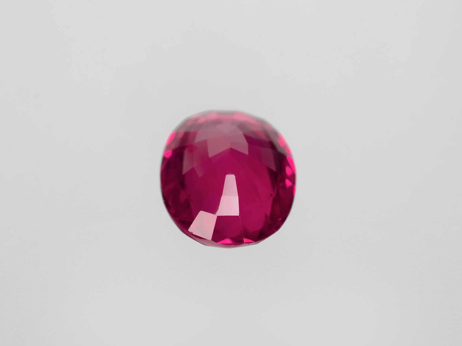 8800725-oval-velvety-pinkish-red-grs-gii-mozambique-natural-ruby-3.15-ct