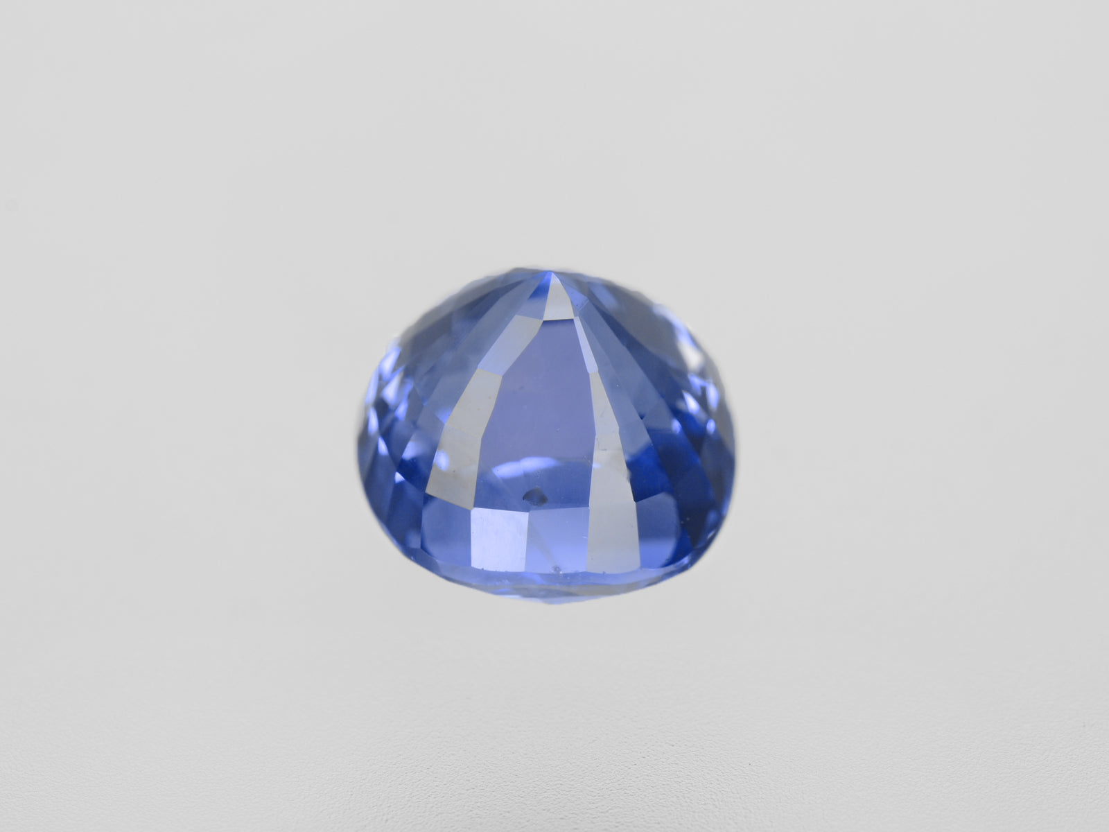 8800729-cushion-lustrous-cornflower-blue-grs-madagascar-natural-blue-sapphire-4.56-ct