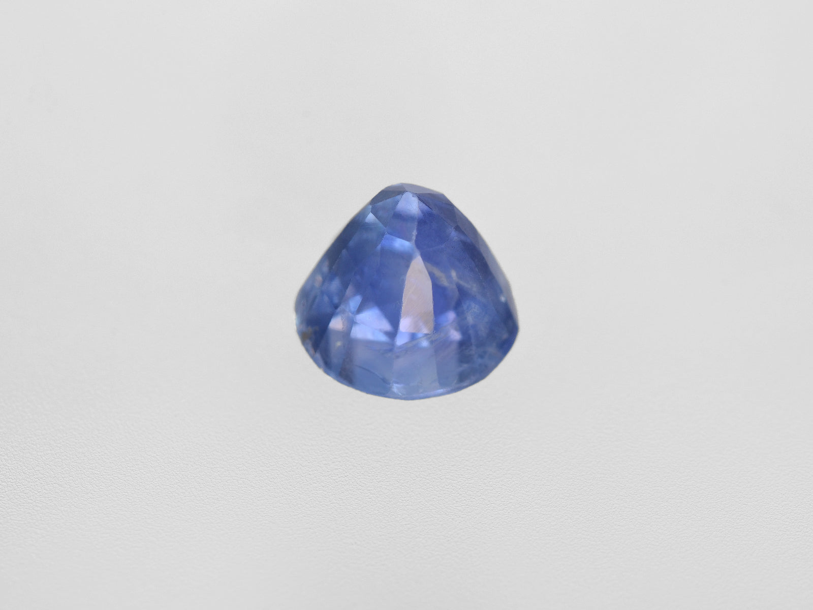 8800730-round-lustrous-blue-gia-kashmir-natural-blue-sapphire-1.51-ct