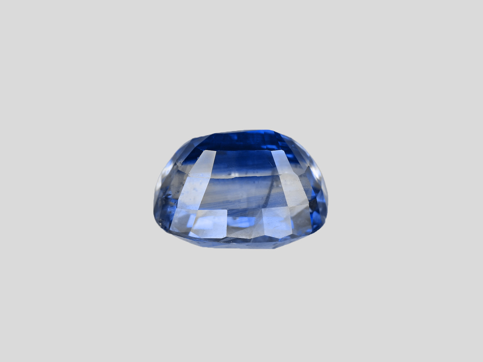 8801929-cushion-intense-royal-blue-gia-grs-kashmir-natural-blue-sapphire-8.09-ct