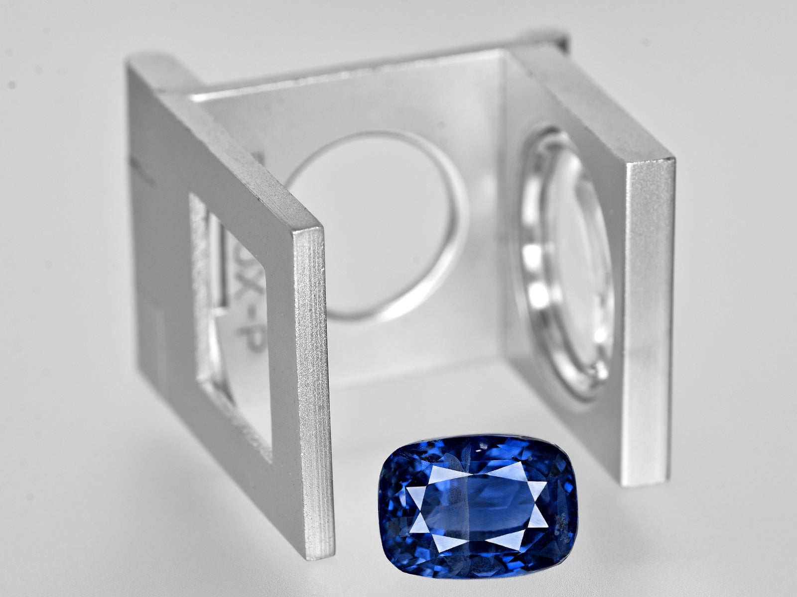 8801929-cushion-intense-royal-blue-gia-grs-kashmir-natural-blue-sapphire-8.09-ct