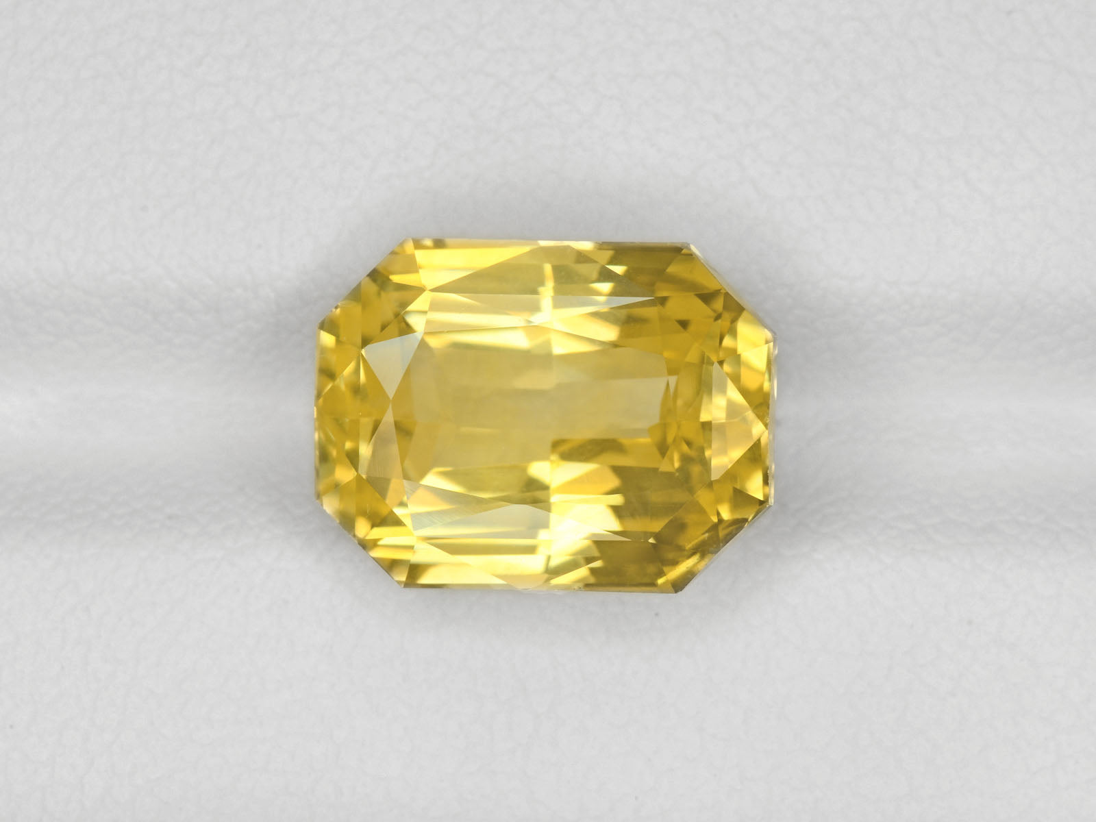 8800274-octagonal-bright-yellow-grs-sri-lanka-natural-yellow-sapphire-9.03-ct