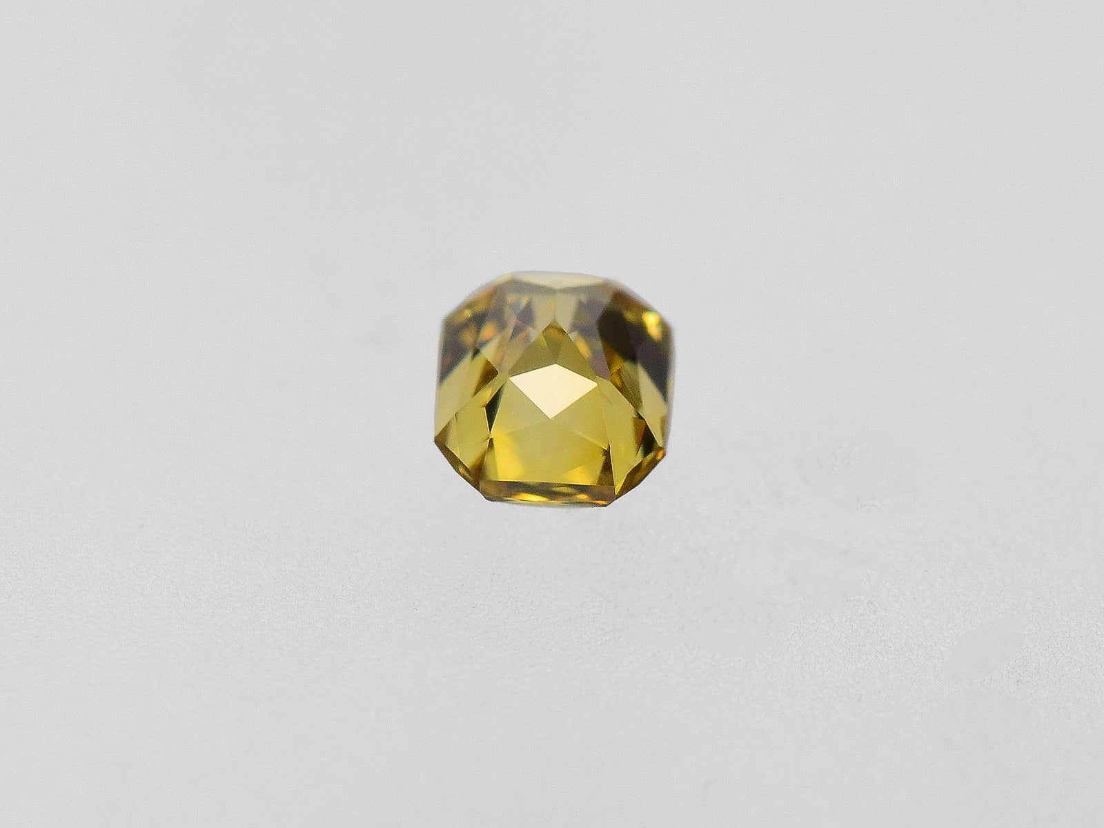 8800856-octagonal-natural-fancy-brownish-yellow-igi-south-africa-natural-fancy-color-diamond-0.18-ct