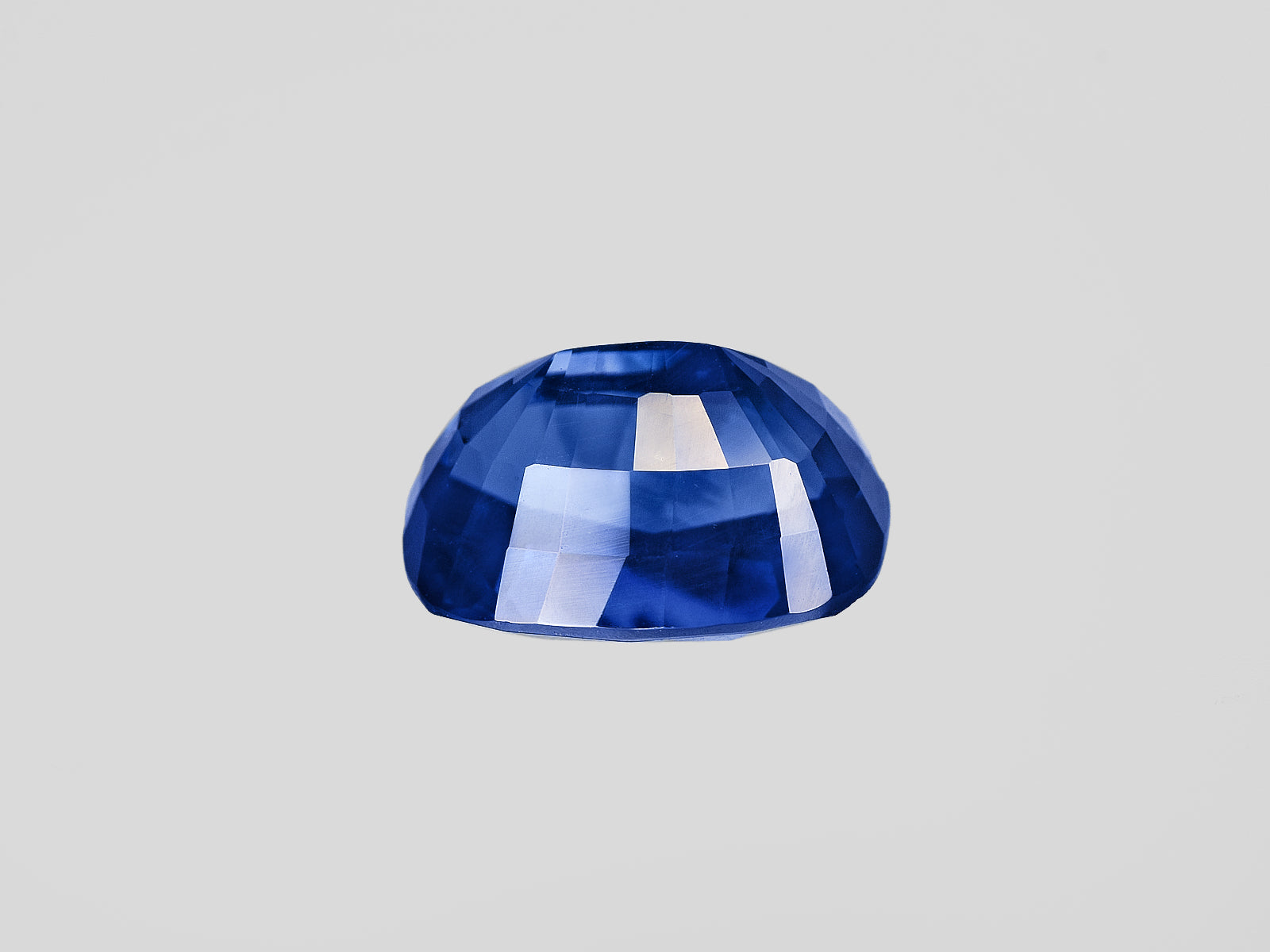8801876-cushion-fiery-intense-royal-blue-gia-igi-kashmir-natural-blue-sapphire-3.51-ct