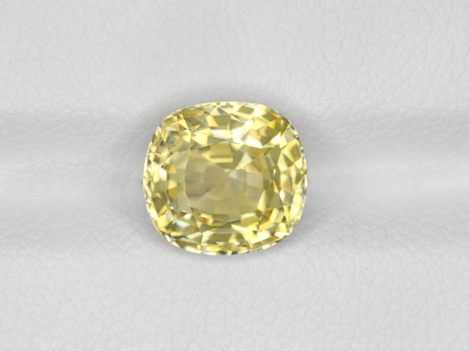 8800283-cushion-lustrous-yellow-igi-sri-lanka-natural-yellow-sapphire-3.33-ct